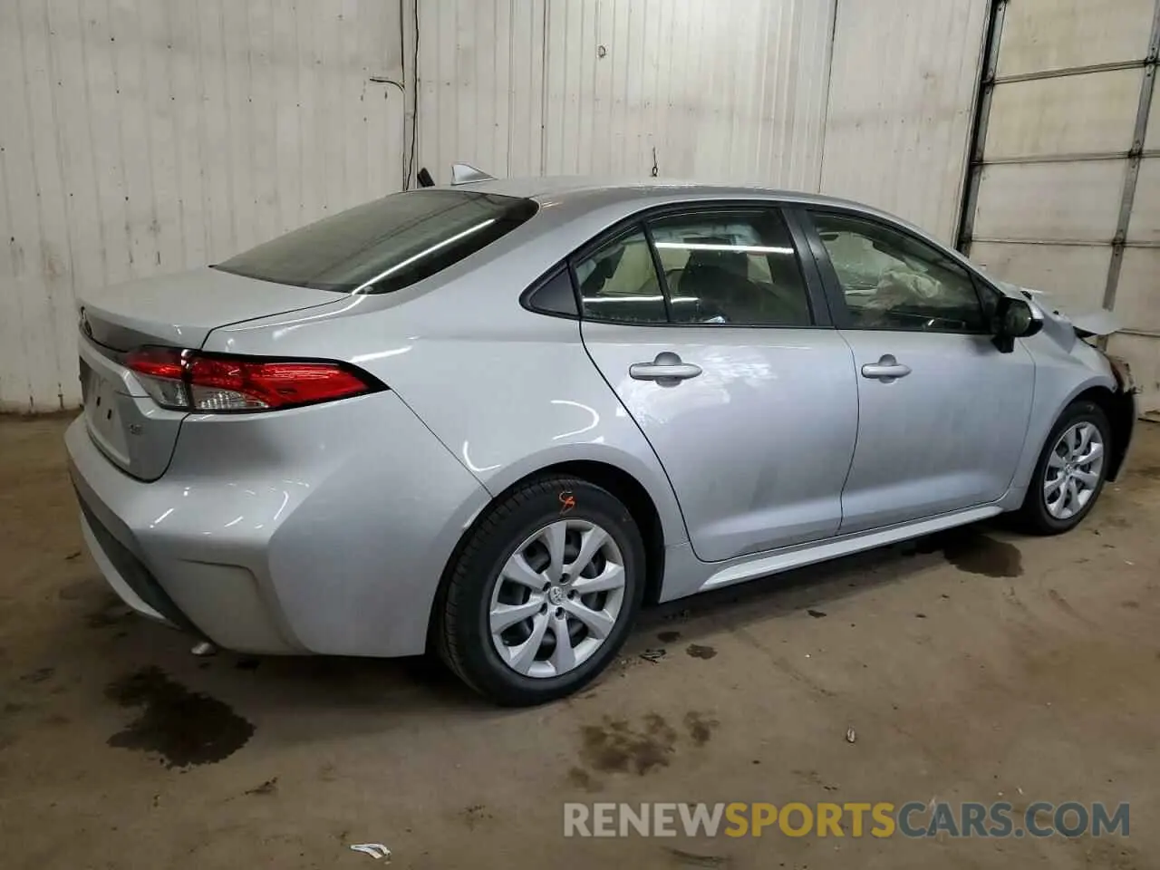3 Photograph of a damaged car JTDEPRAE5LJ087568 TOYOTA COROLLA 2020