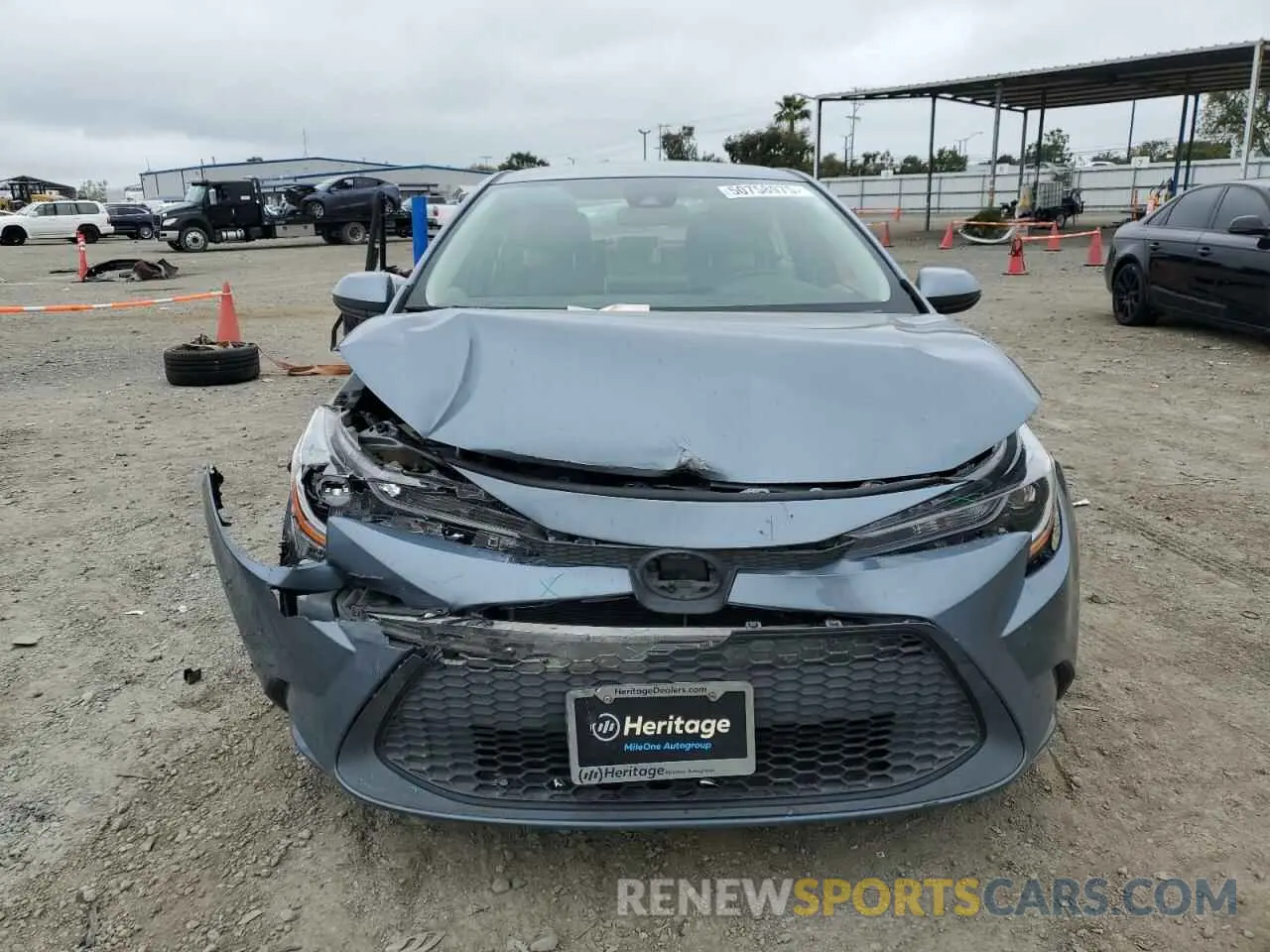 5 Photograph of a damaged car JTDEPRAE5LJ096223 TOYOTA COROLLA 2020