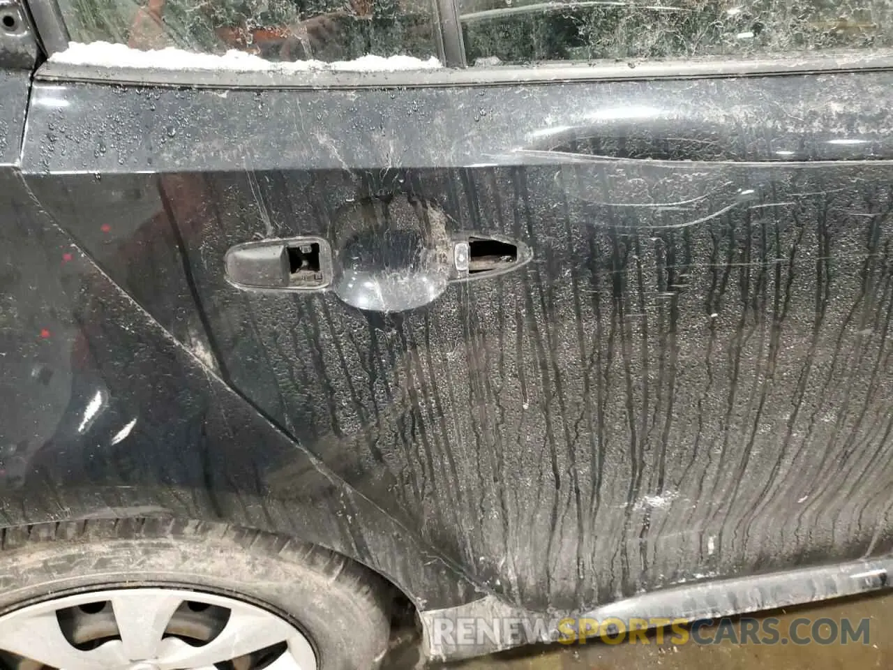 10 Photograph of a damaged car JTDEPRAE5LJ097596 TOYOTA COROLLA 2020