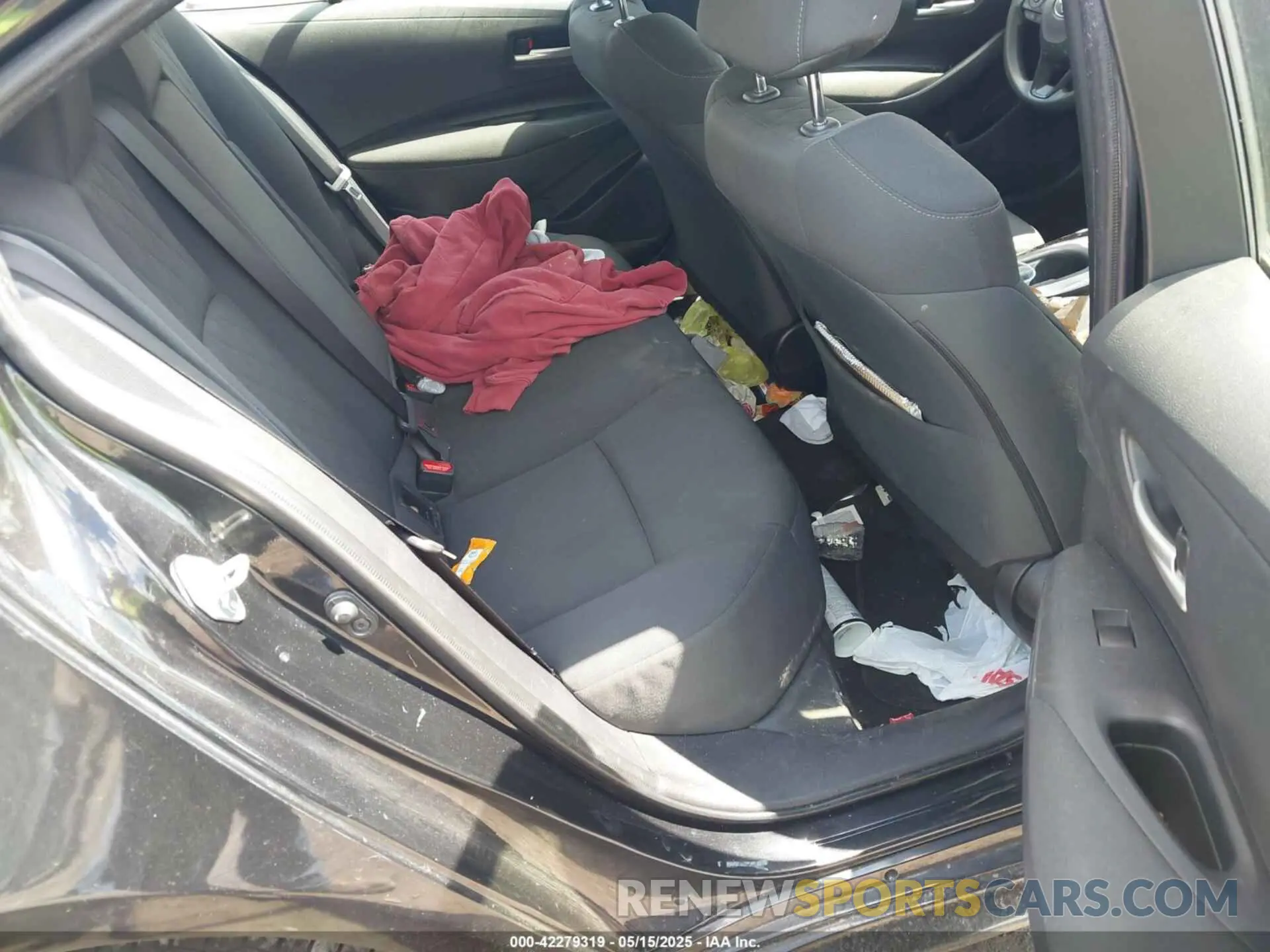 8 Photograph of a damaged car JTDEPRAE5LJ099347 TOYOTA COROLLA 2020