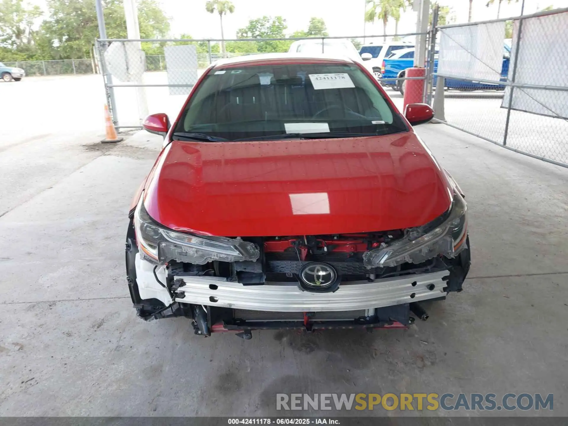 13 Photograph of a damaged car JTDEPRAE5LJ099509 TOYOTA COROLLA 2020