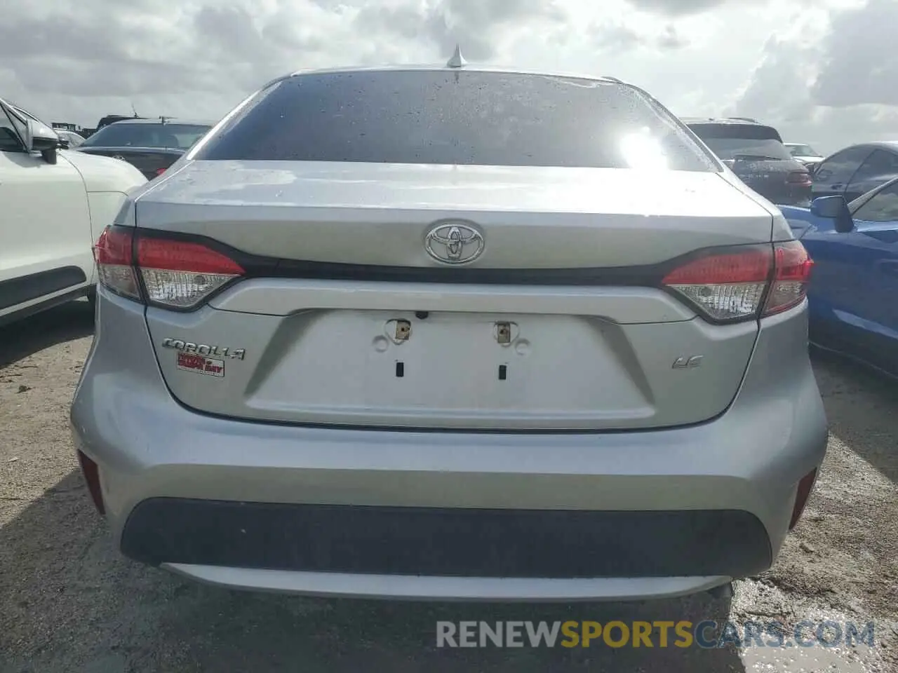6 Photograph of a damaged car JTDEPRAE5LJ101839 TOYOTA COROLLA 2020
