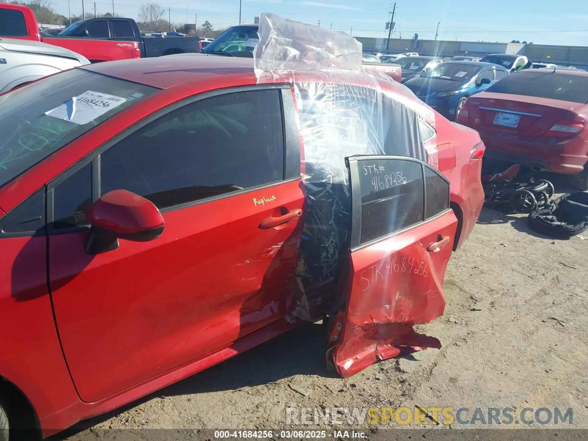 6 Photograph of a damaged car JTDEPRAE5LJ106071 TOYOTA COROLLA 2020