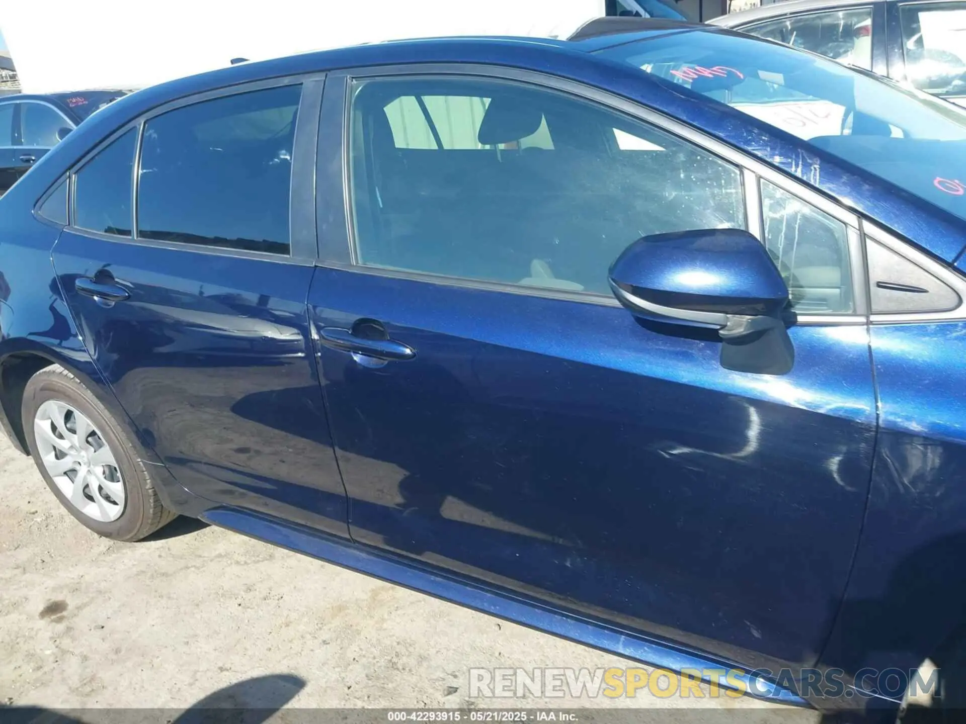 13 Photograph of a damaged car JTDEPRAE5LJ106605 TOYOTA COROLLA 2020