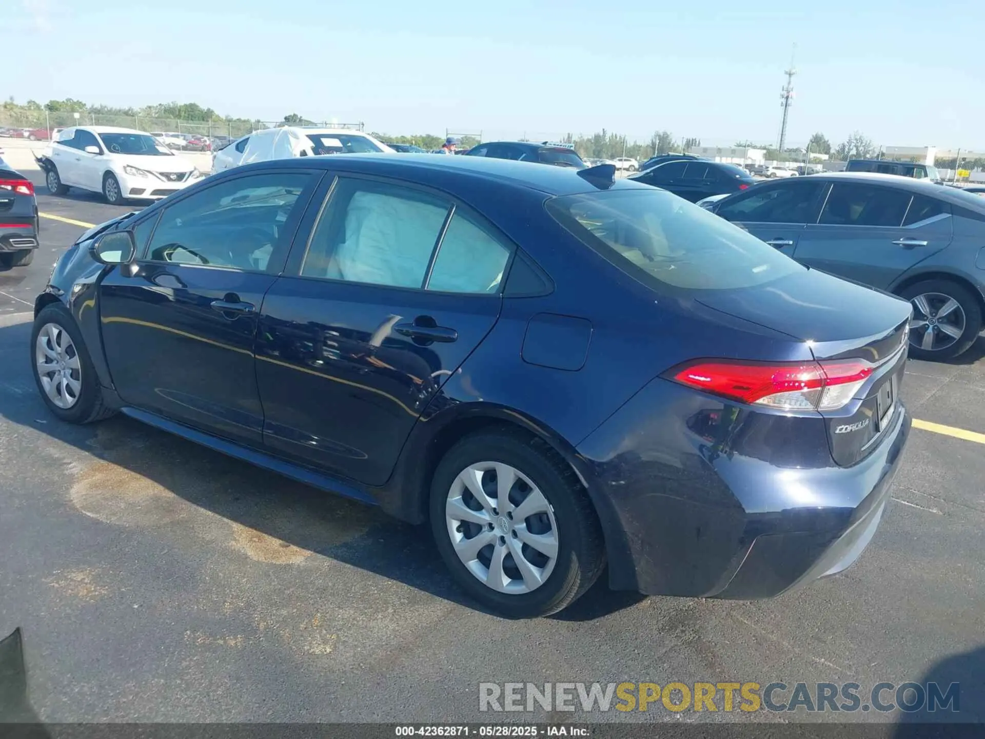 3 Photograph of a damaged car JTDEPRAE5LJ108970 TOYOTA COROLLA 2020