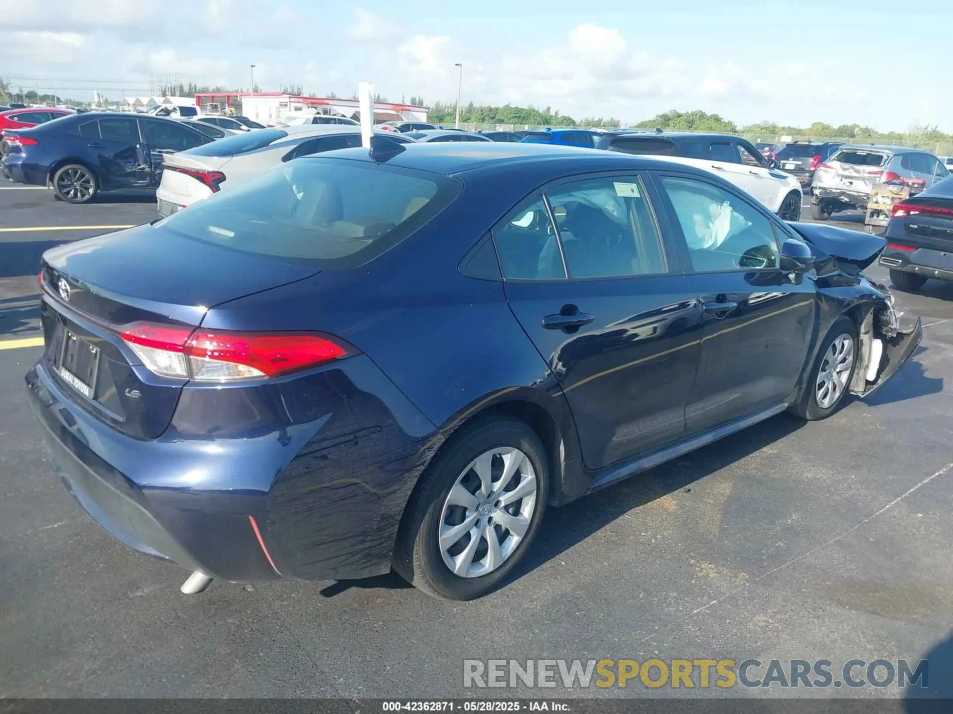 4 Photograph of a damaged car JTDEPRAE5LJ108970 TOYOTA COROLLA 2020