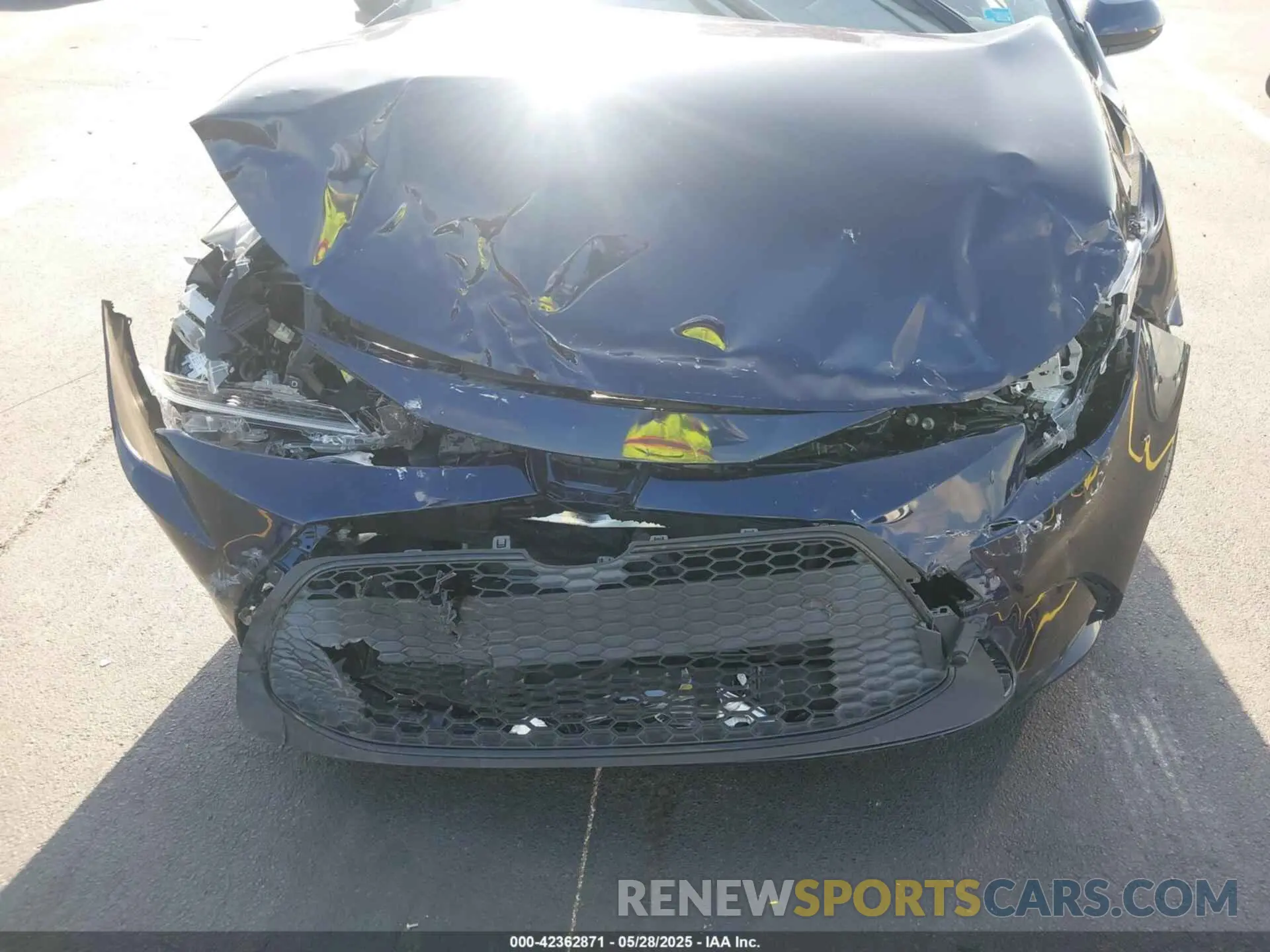 6 Photograph of a damaged car JTDEPRAE5LJ108970 TOYOTA COROLLA 2020