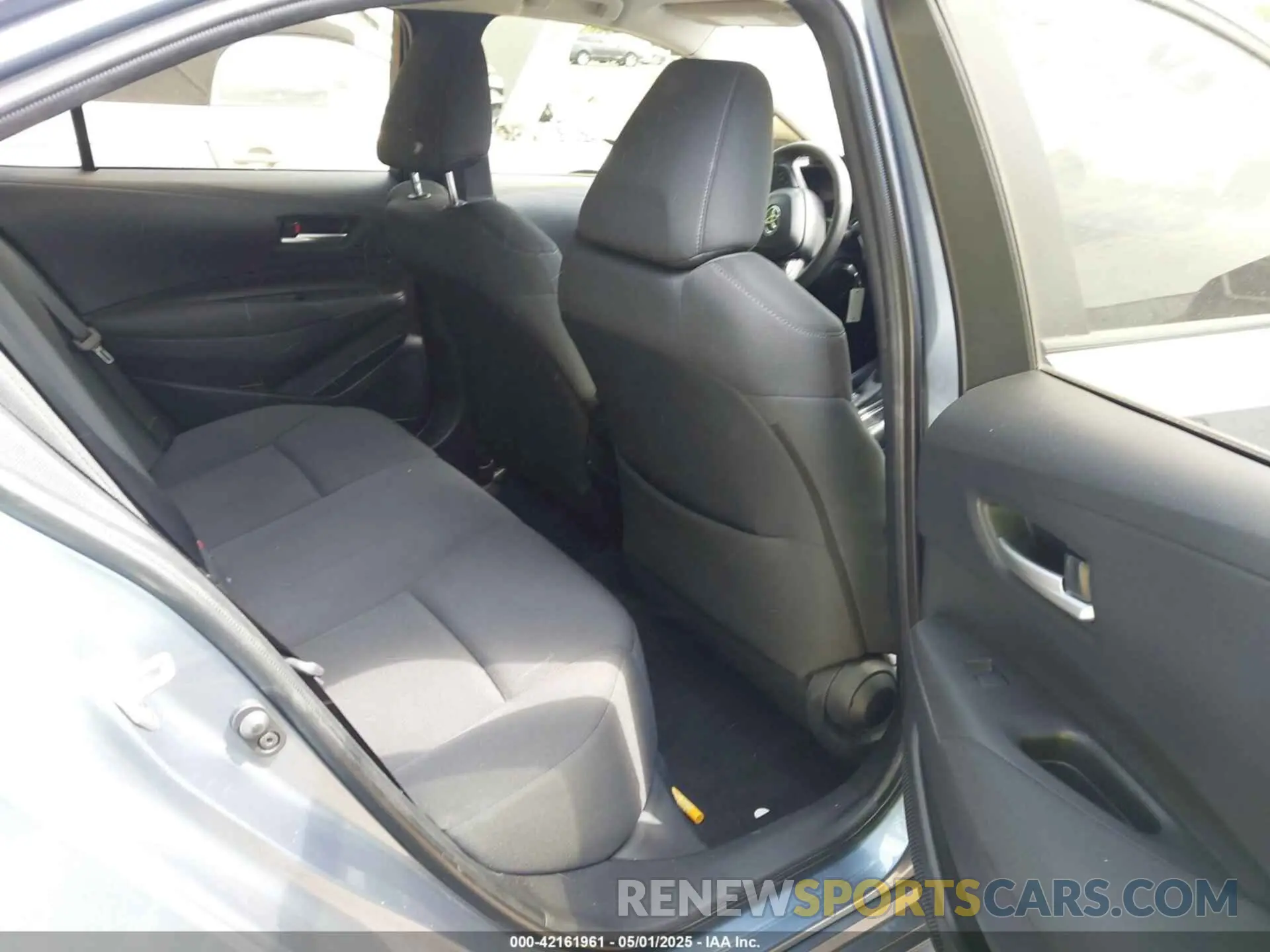 8 Photograph of a damaged car JTDEPRAE5LJ109259 TOYOTA COROLLA 2020