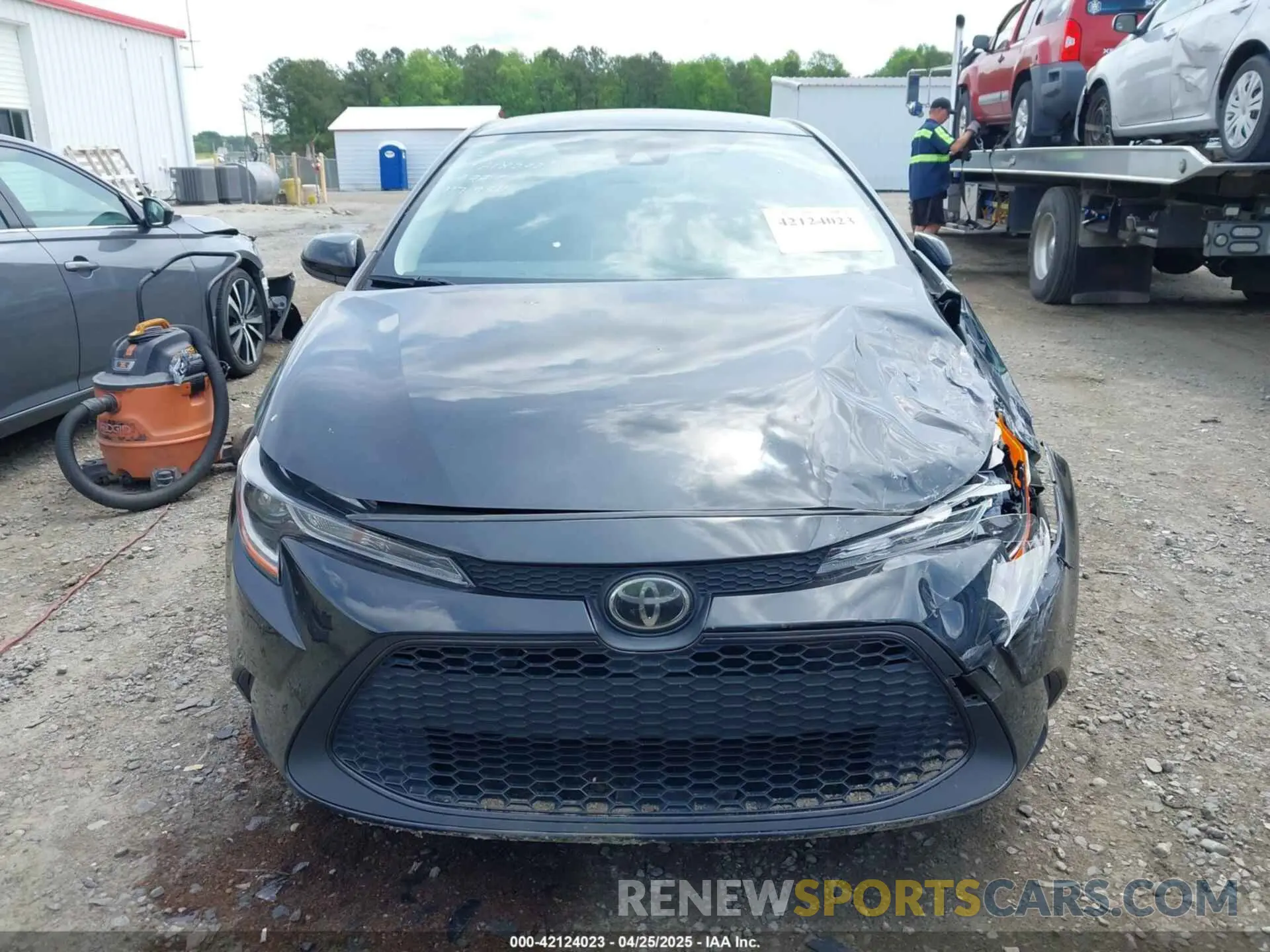12 Photograph of a damaged car JTDEPRAE5LJ109990 TOYOTA COROLLA 2020