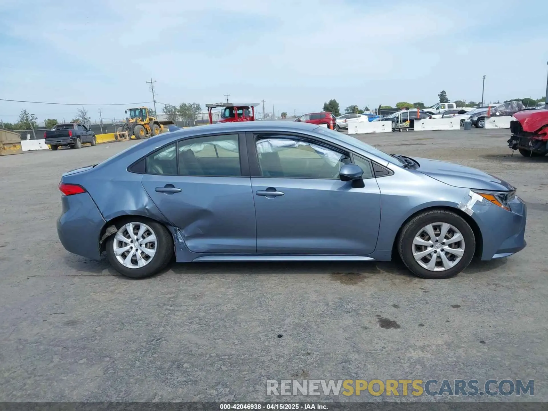 13 Photograph of a damaged car JTDEPRAE5LJ111853 TOYOTA COROLLA 2020