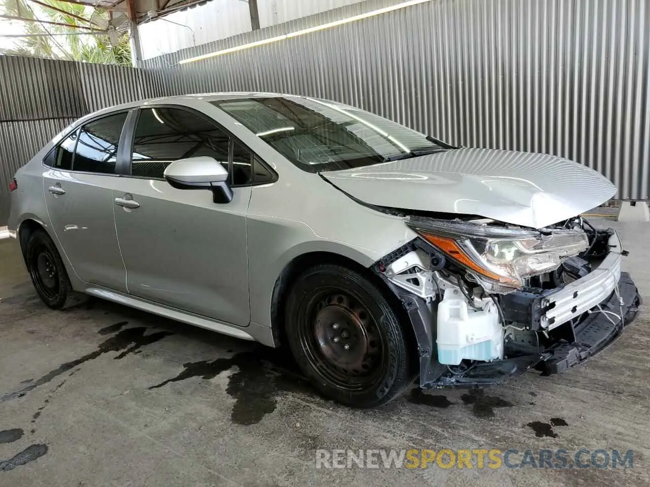 4 Photograph of a damaged car JTDEPRAE5LJ113019 TOYOTA COROLLA 2020