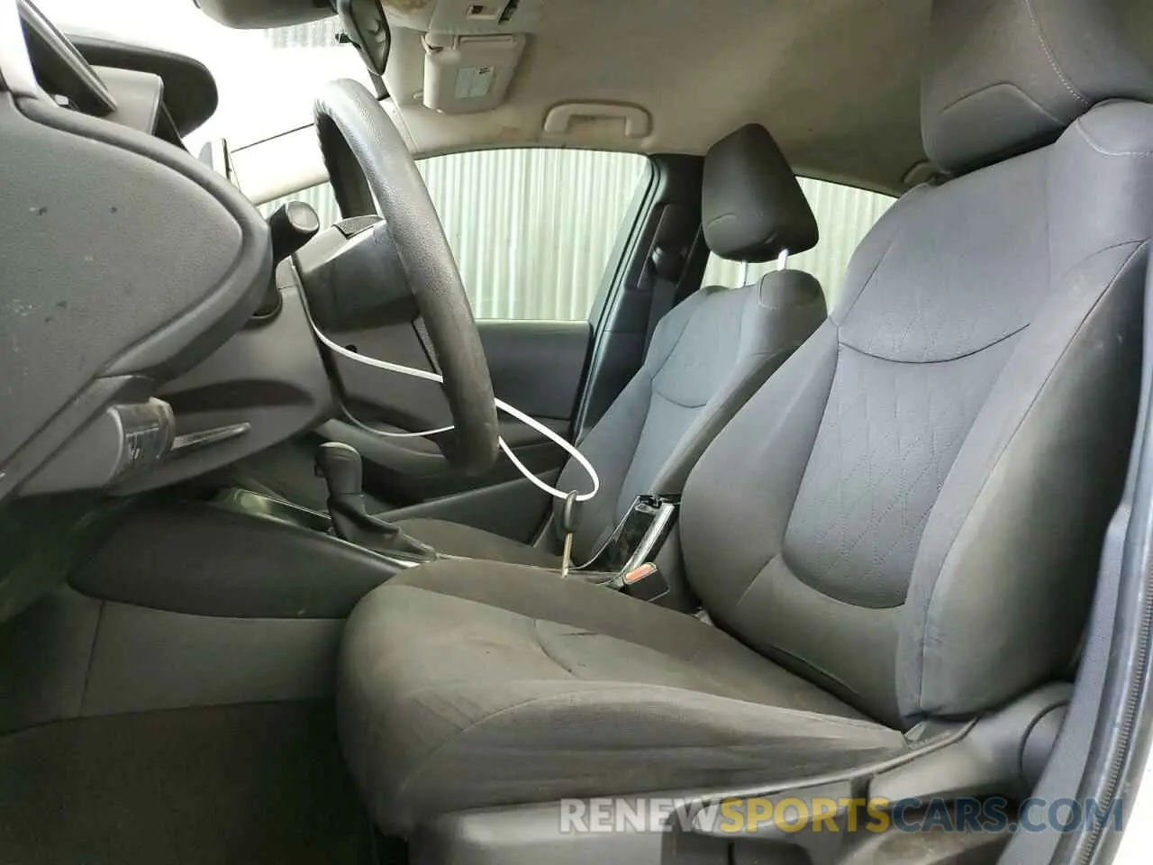 7 Photograph of a damaged car JTDEPRAE5LJ113019 TOYOTA COROLLA 2020