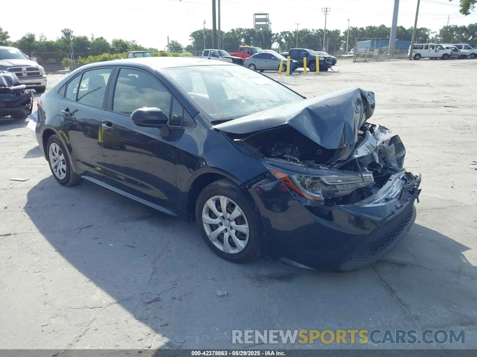 1 Photograph of a damaged car JTDEPRAE5LJ113652 TOYOTA COROLLA 2020