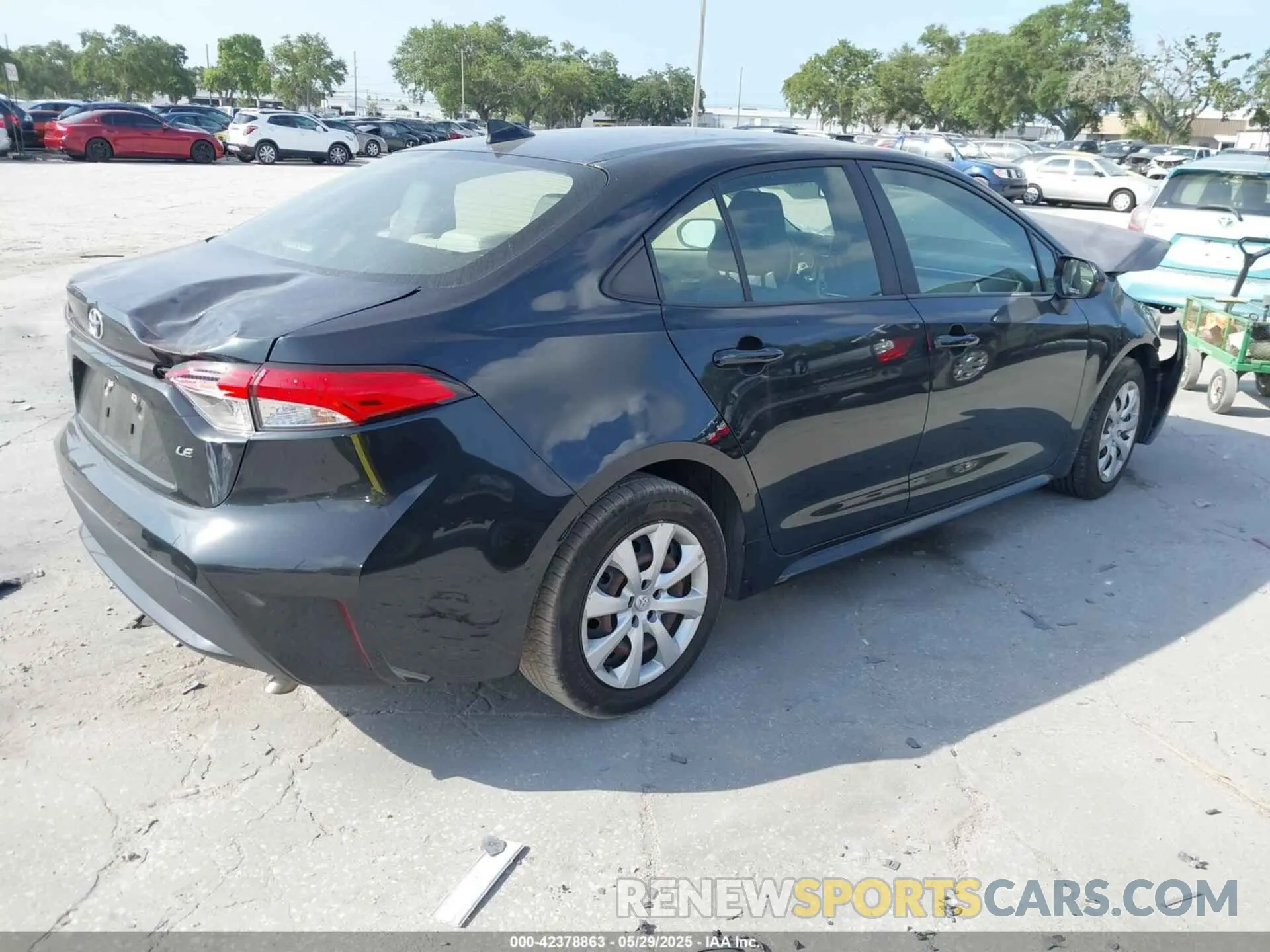 4 Photograph of a damaged car JTDEPRAE5LJ113652 TOYOTA COROLLA 2020