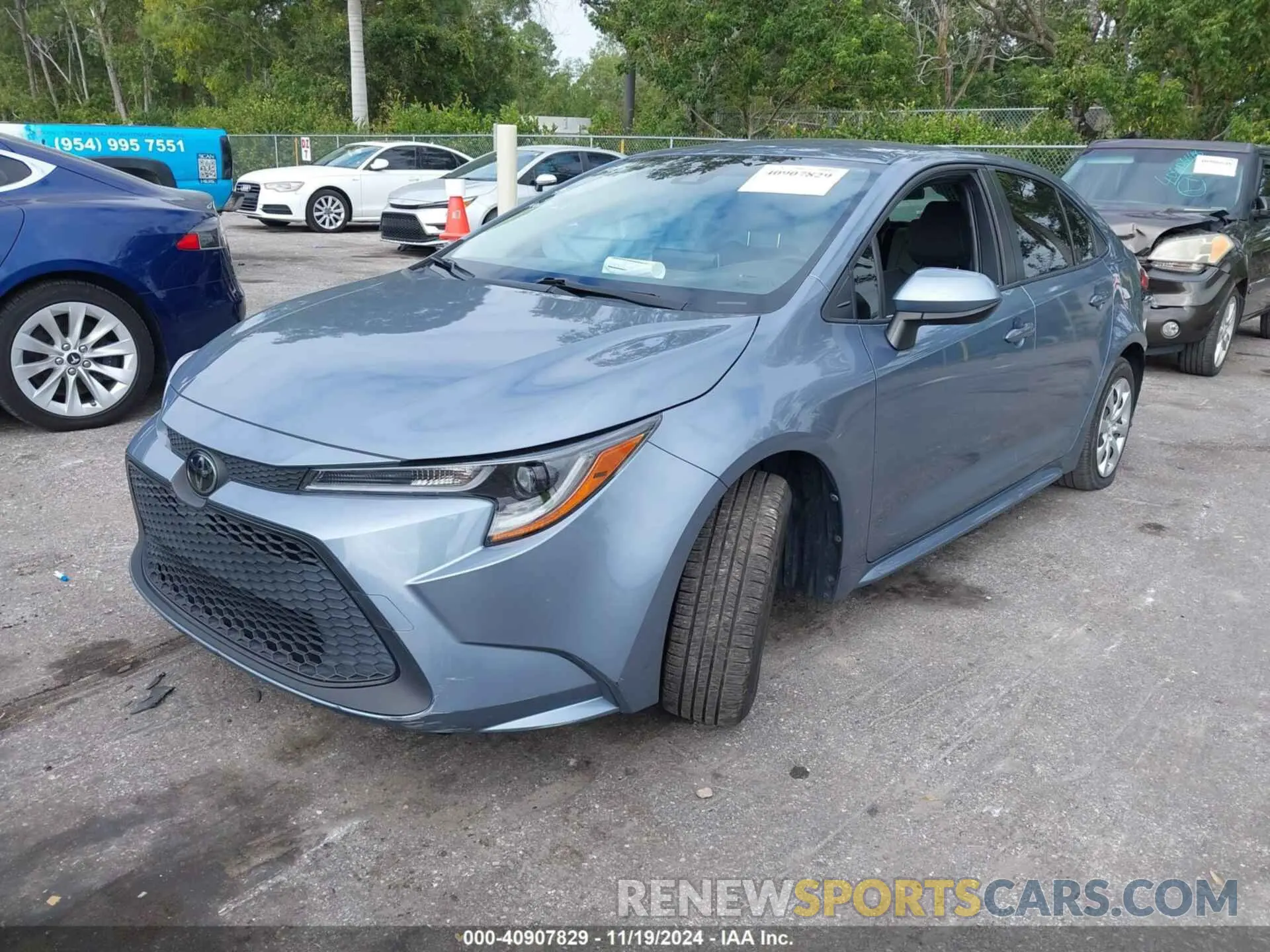 2 Photograph of a damaged car JTDEPRAE5LJ114946 TOYOTA COROLLA 2020