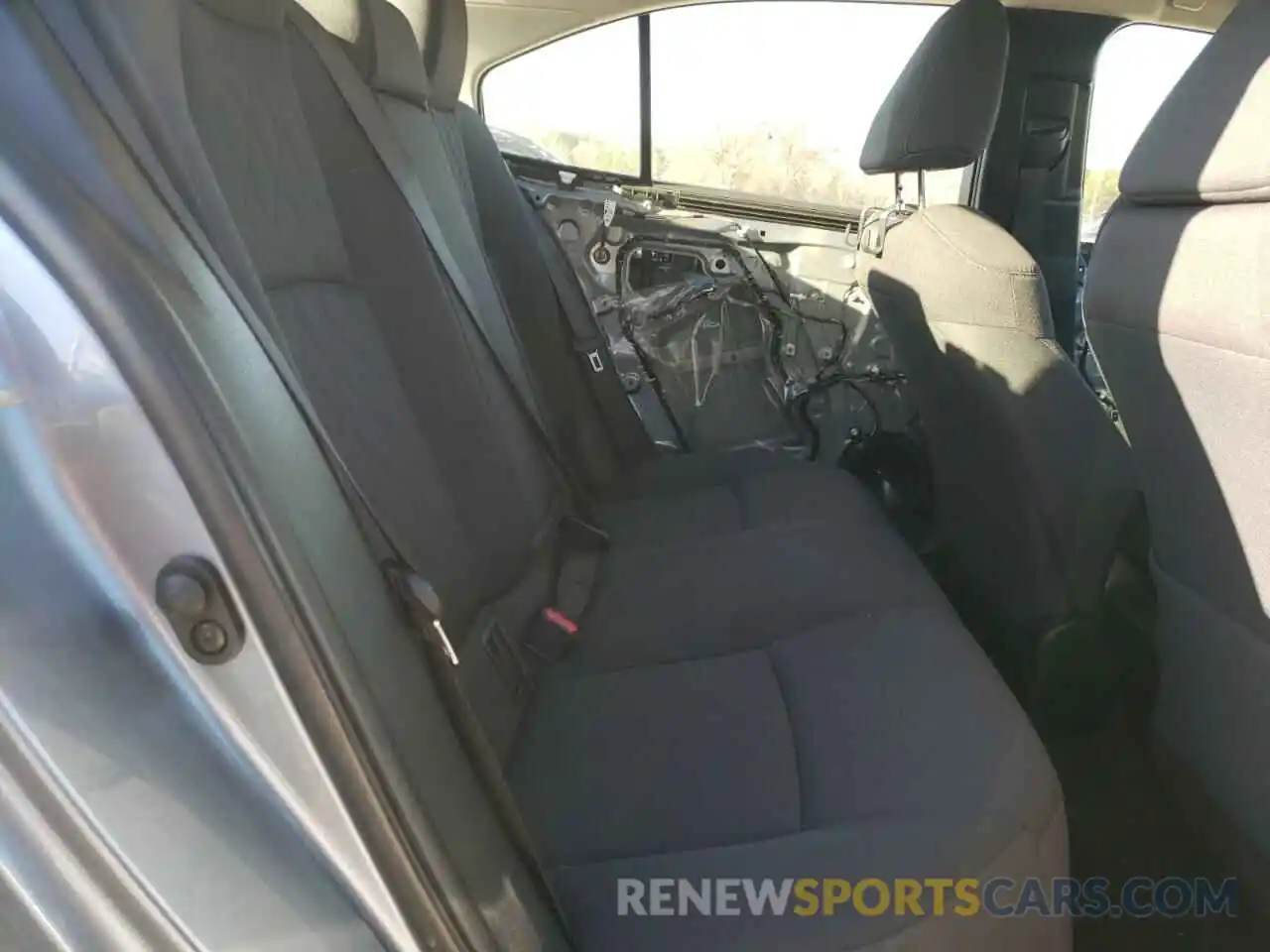 10 Photograph of a damaged car JTDEPRAE6LJ011552 TOYOTA COROLLA 2020