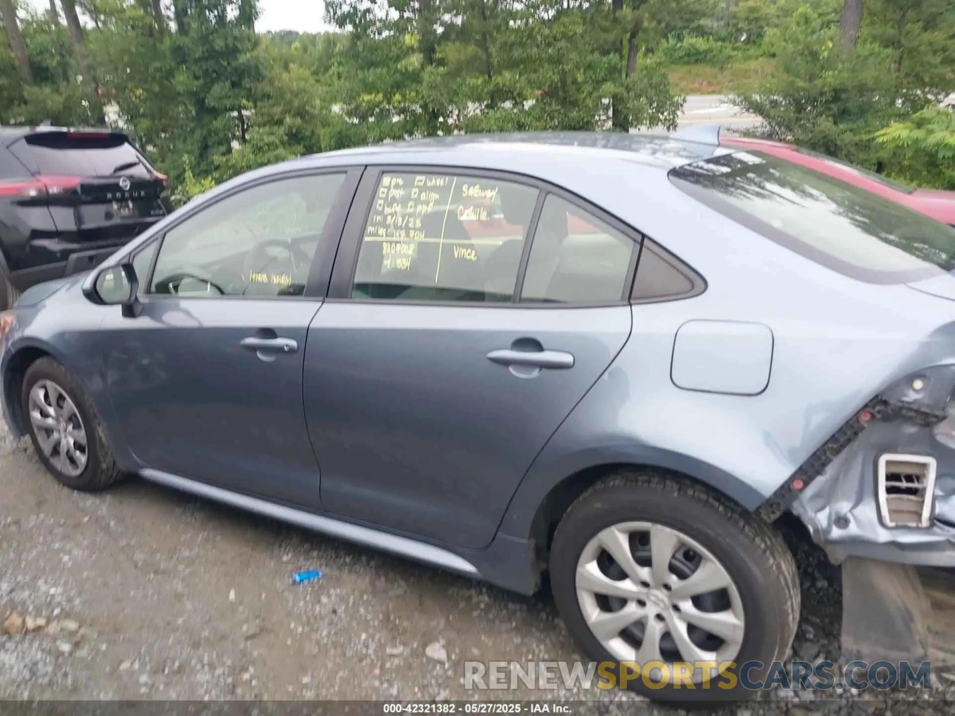 14 Photograph of a damaged car JTDEPRAE6LJ022955 TOYOTA COROLLA 2020