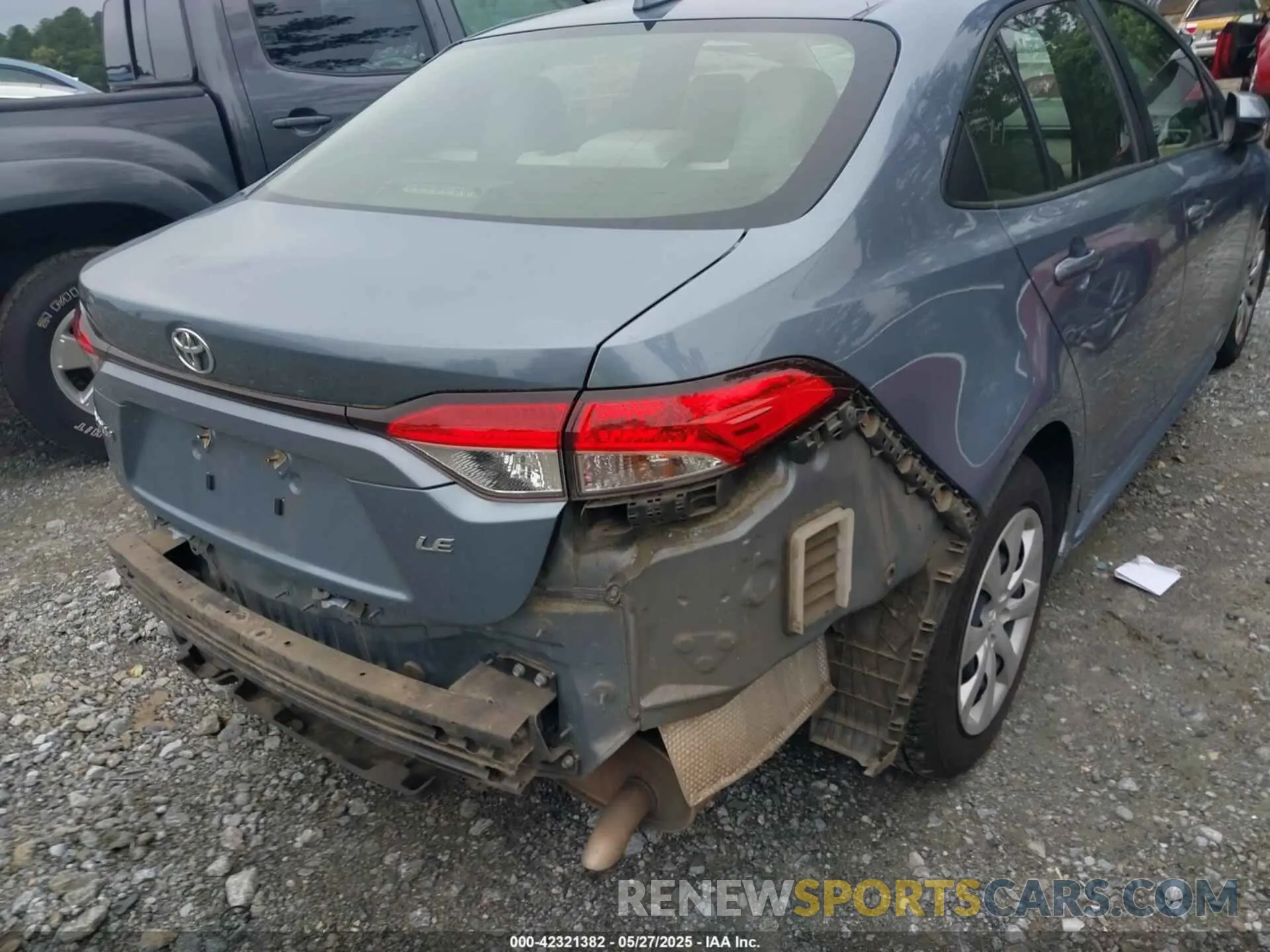 18 Photograph of a damaged car JTDEPRAE6LJ022955 TOYOTA COROLLA 2020