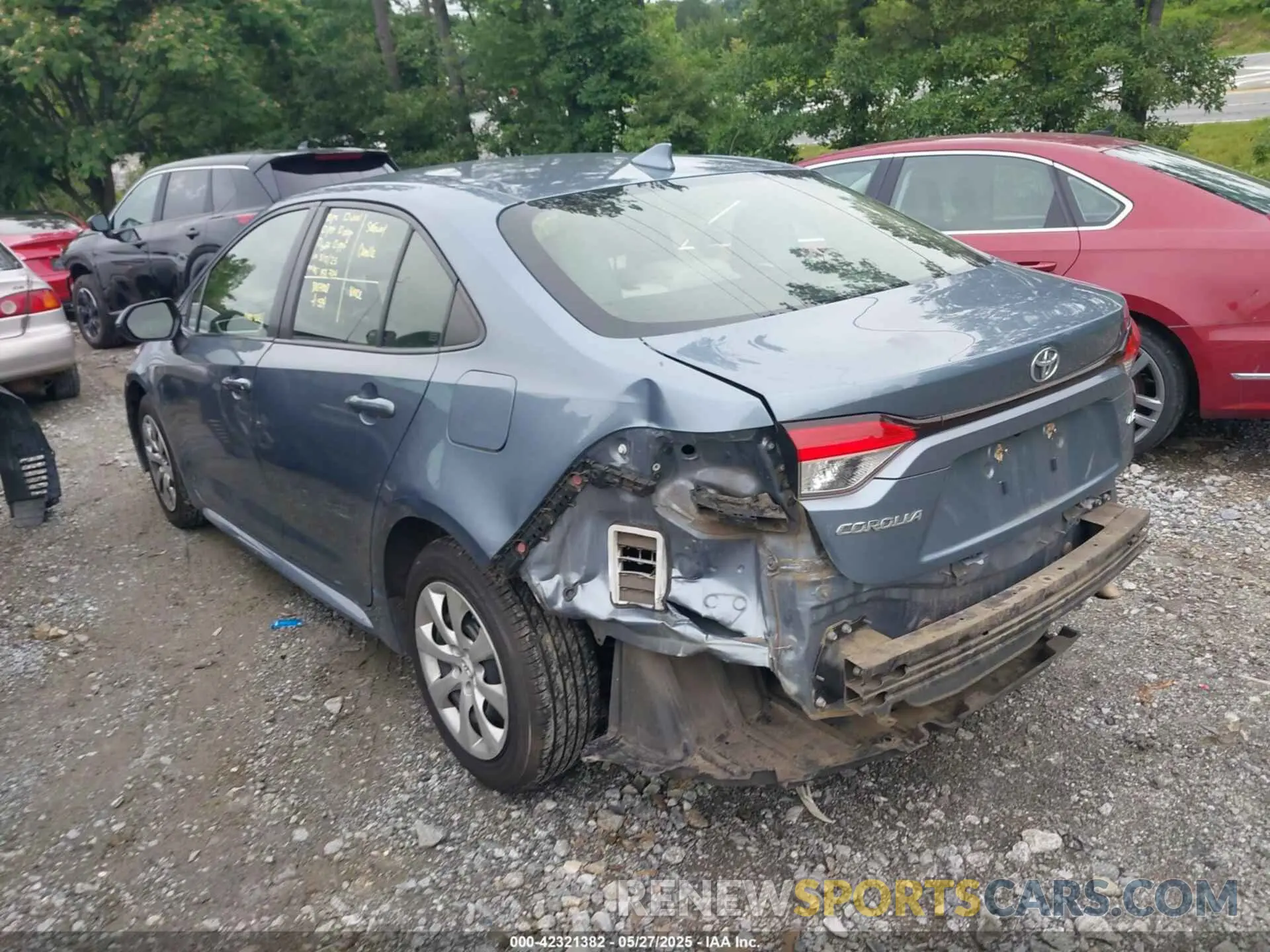 3 Photograph of a damaged car JTDEPRAE6LJ022955 TOYOTA COROLLA 2020