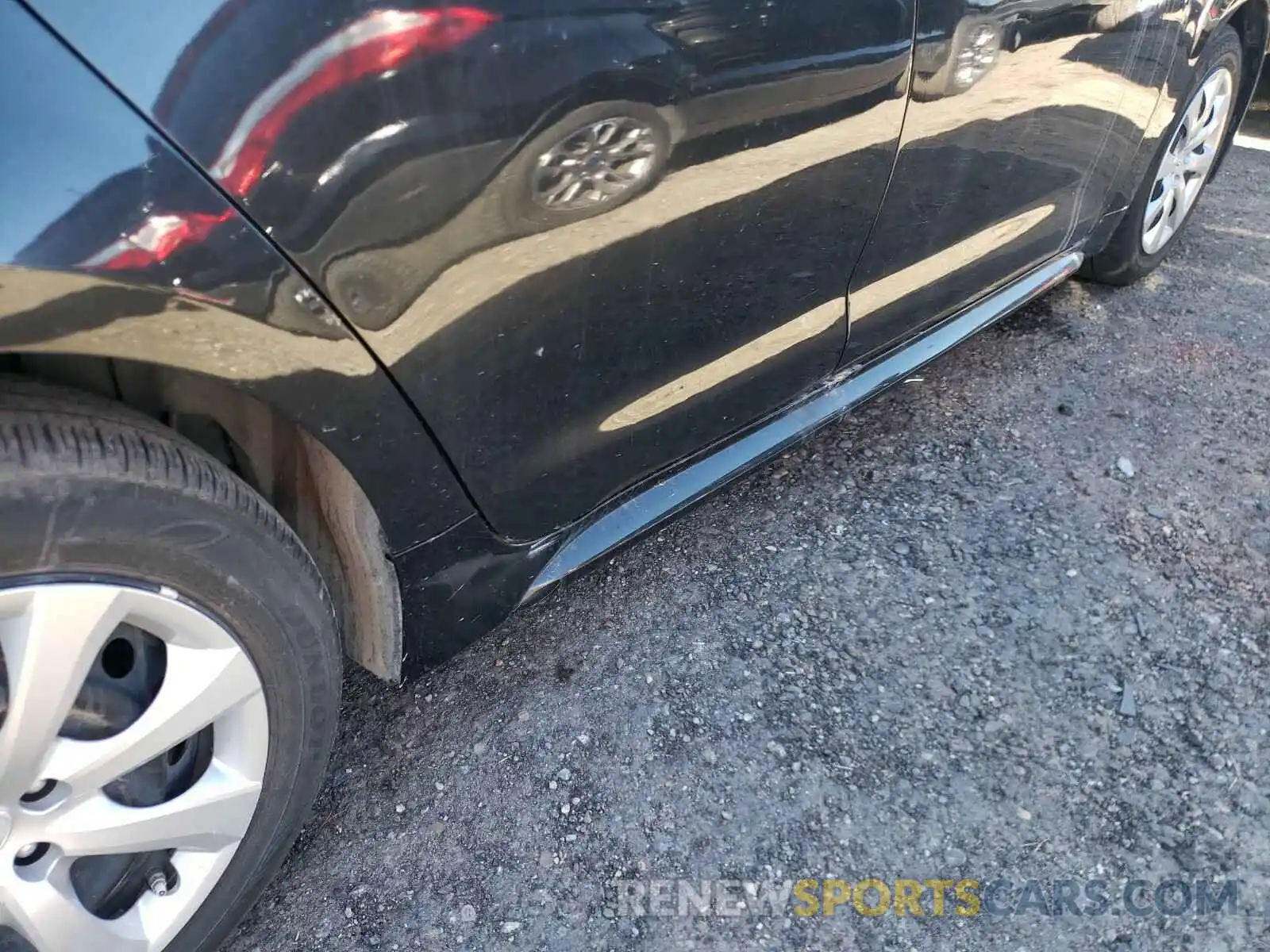 9 Photograph of a damaged car JTDEPRAE6LJ025967 TOYOTA COROLLA 2020