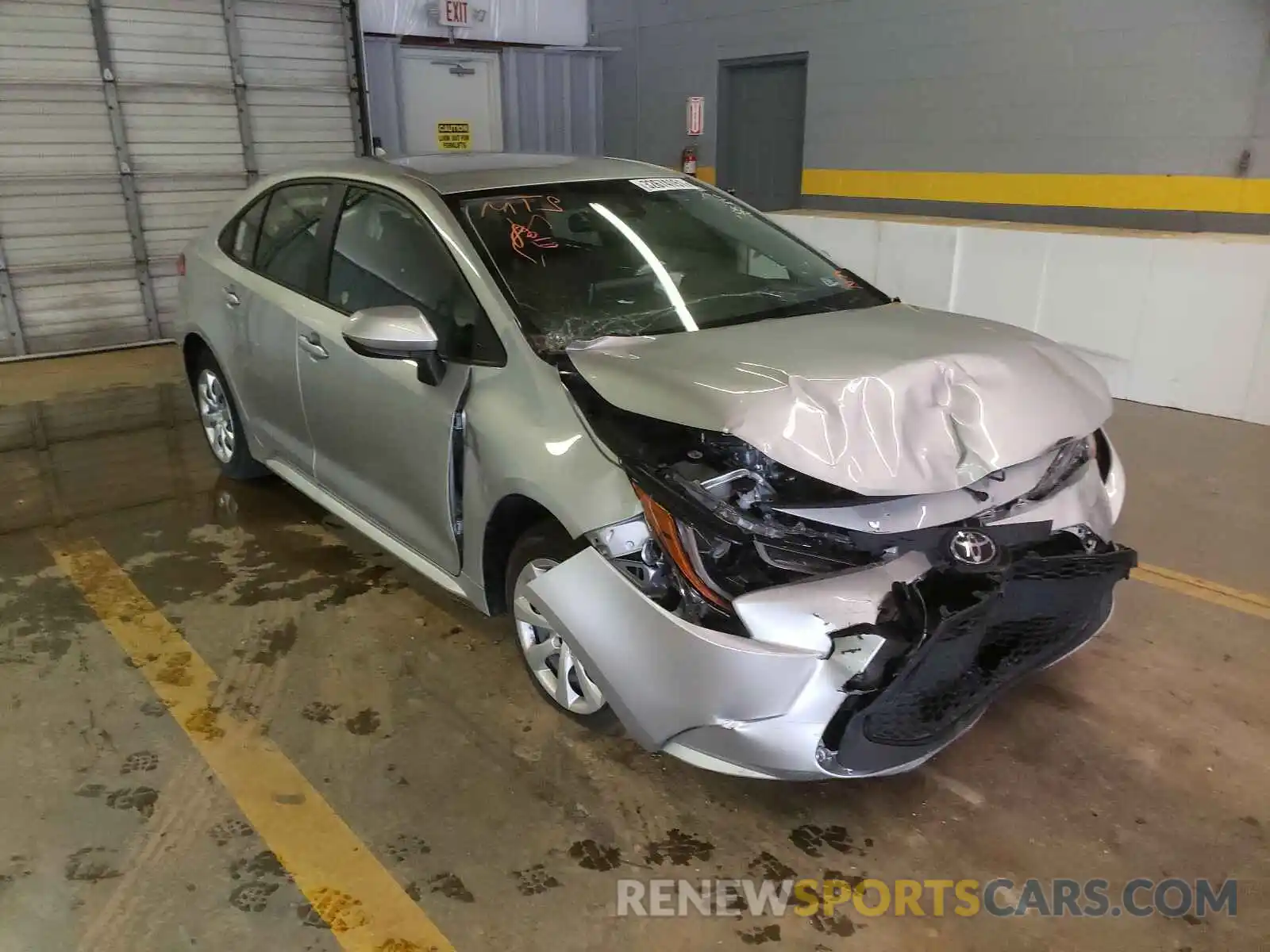 1 Photograph of a damaged car JTDEPRAE6LJ035947 TOYOTA COROLLA 2020