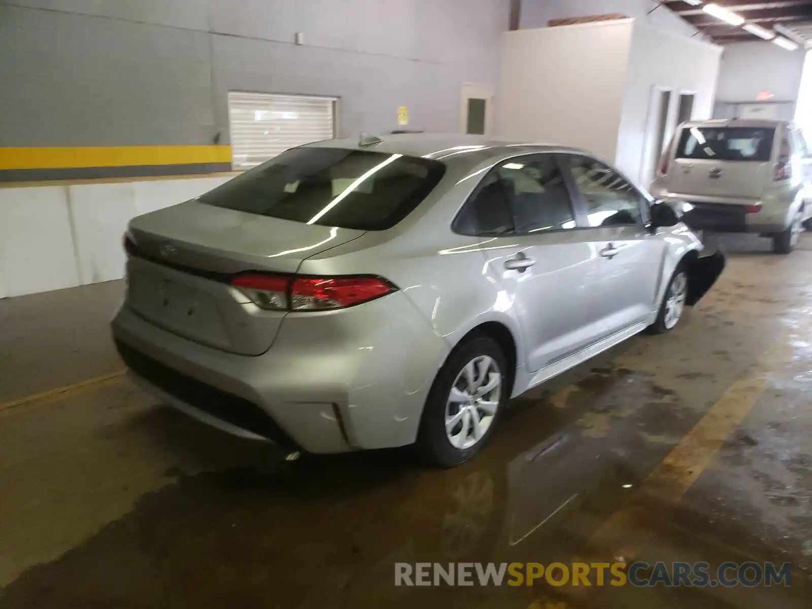 4 Photograph of a damaged car JTDEPRAE6LJ035947 TOYOTA COROLLA 2020