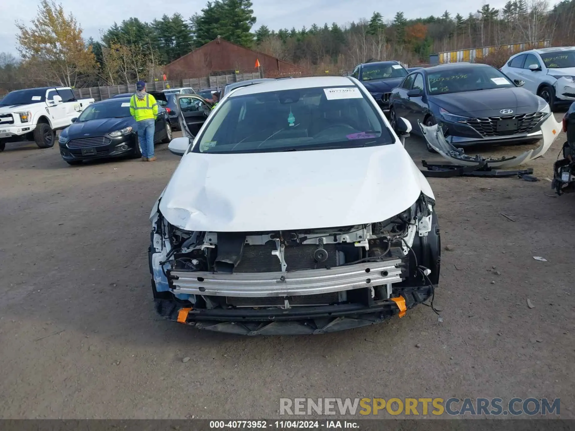 13 Photograph of a damaged car JTDEPRAE6LJ040274 TOYOTA COROLLA 2020