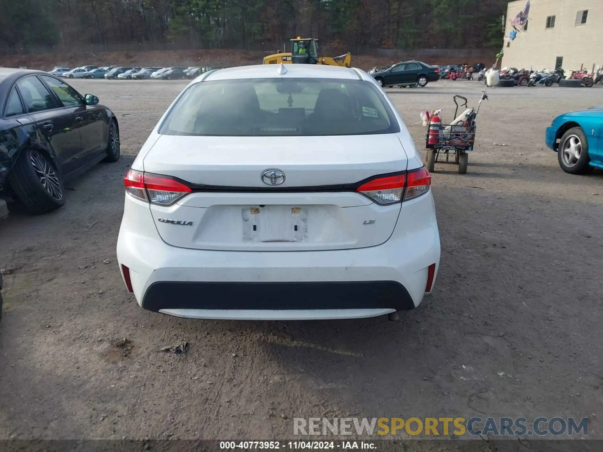 17 Photograph of a damaged car JTDEPRAE6LJ040274 TOYOTA COROLLA 2020