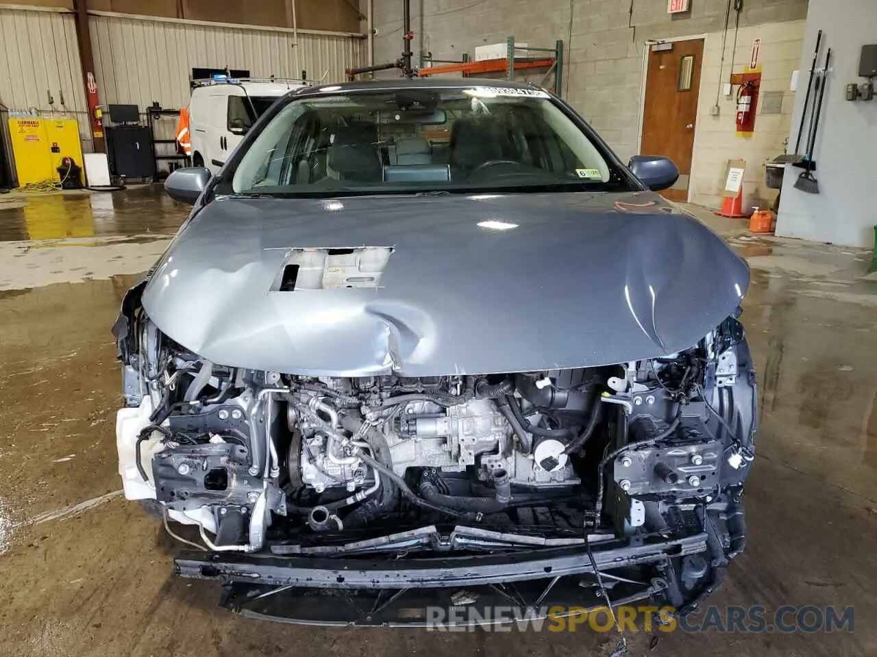 5 Photograph of a damaged car JTDEPRAE6LJ041053 TOYOTA COROLLA 2020