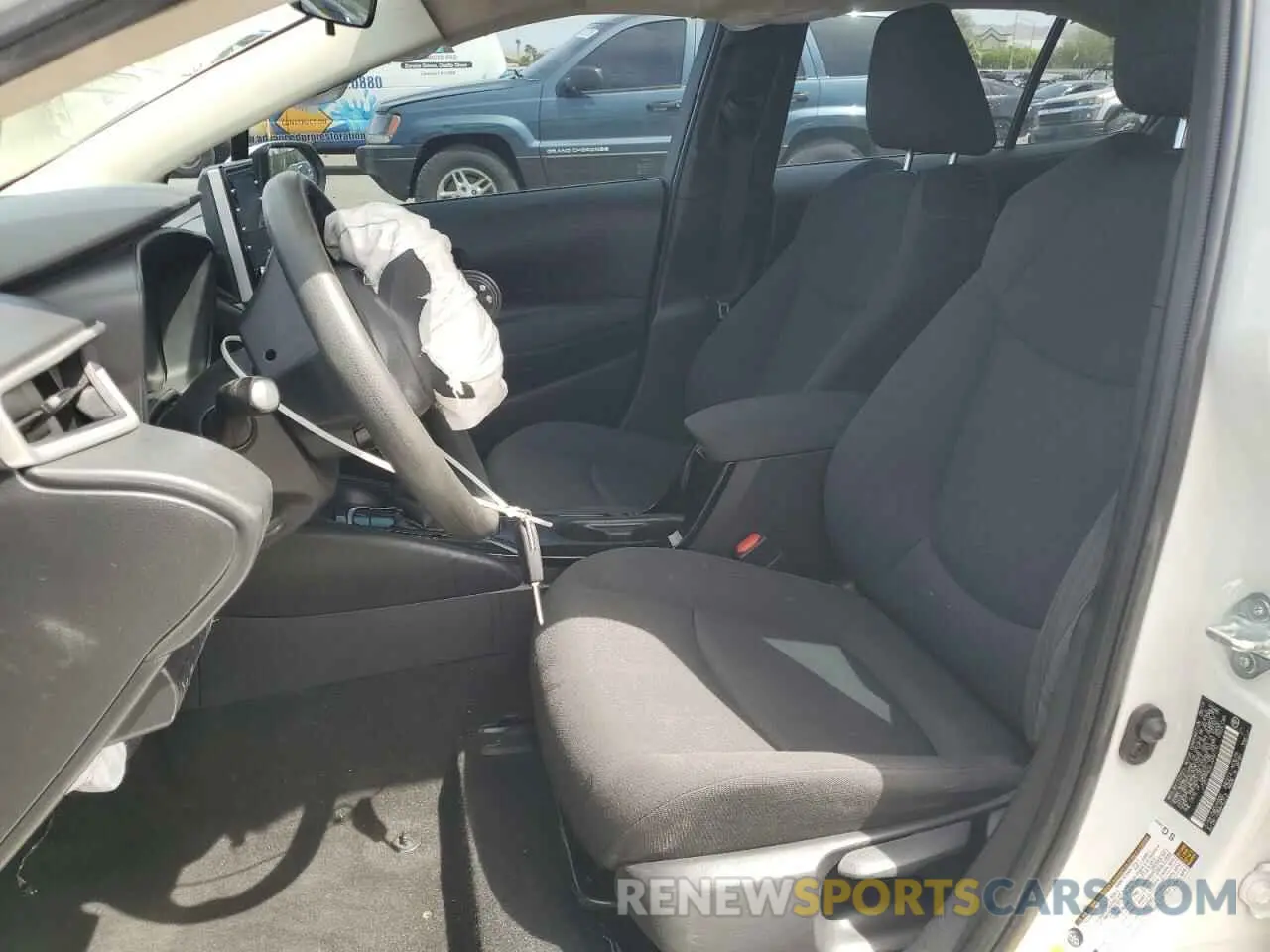 7 Photograph of a damaged car JTDEPRAE6LJ042770 TOYOTA COROLLA 2020