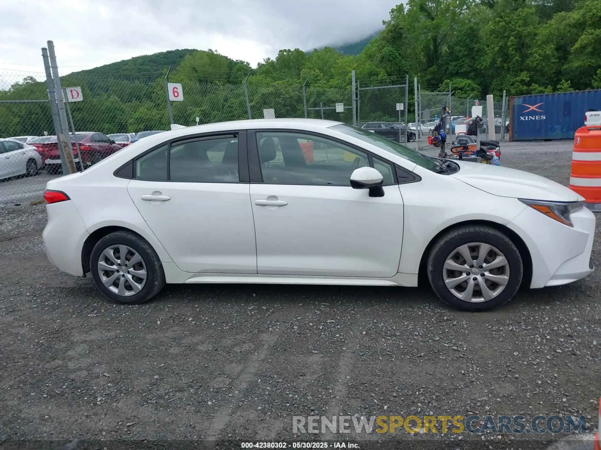 13 Photograph of a damaged car JTDEPRAE6LJ046141 TOYOTA COROLLA 2020