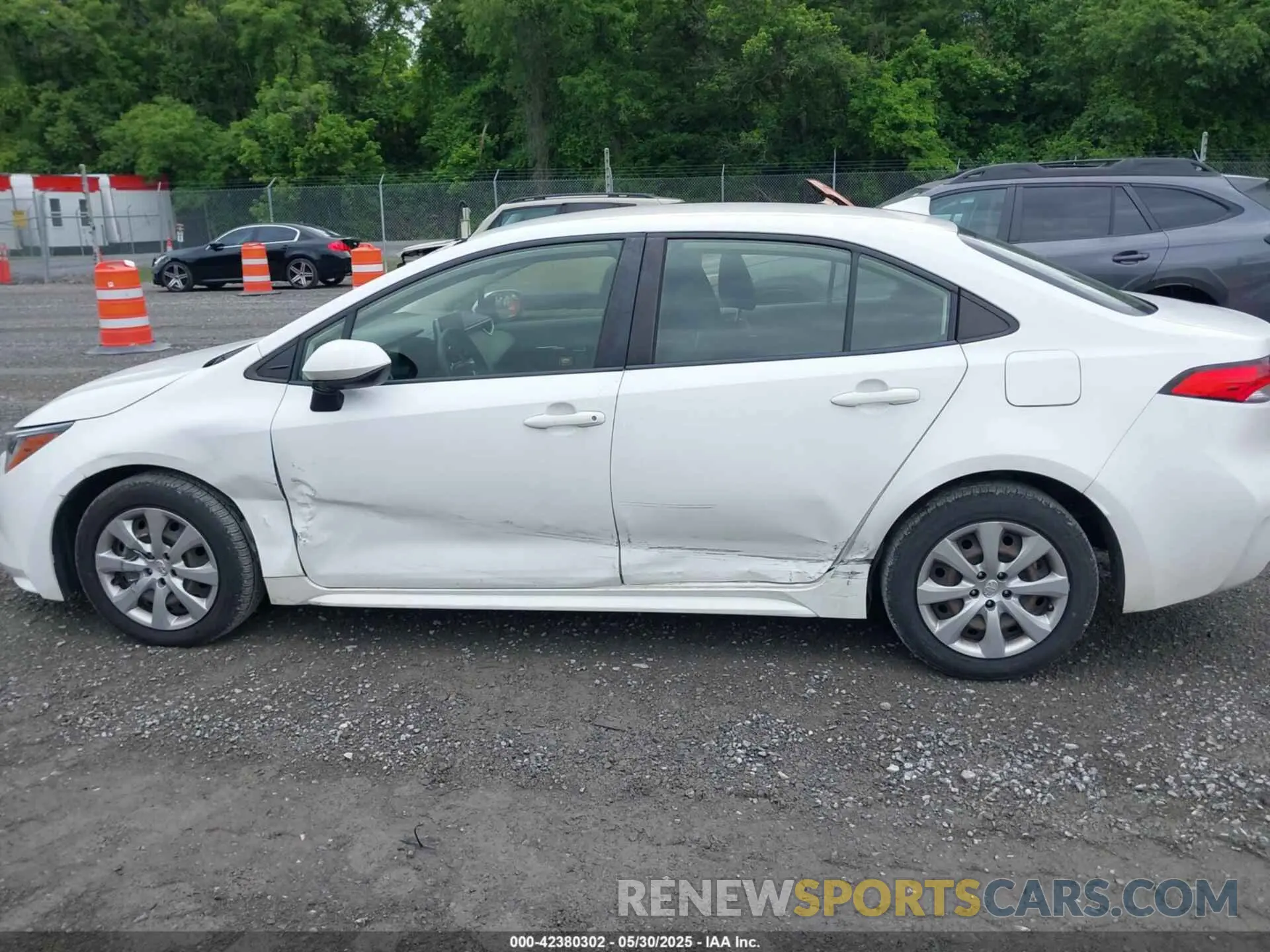 14 Photograph of a damaged car JTDEPRAE6LJ046141 TOYOTA COROLLA 2020