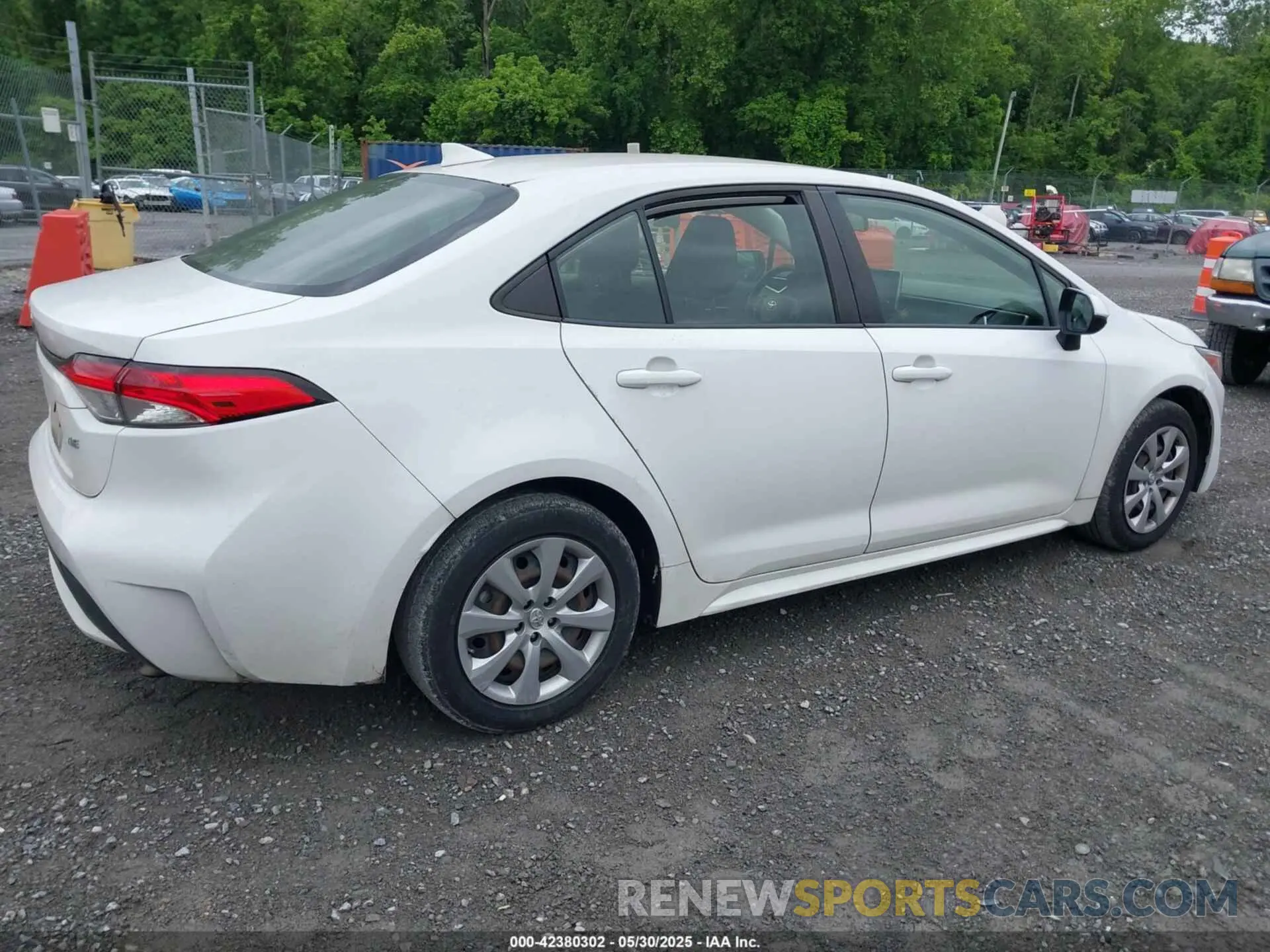 4 Photograph of a damaged car JTDEPRAE6LJ046141 TOYOTA COROLLA 2020