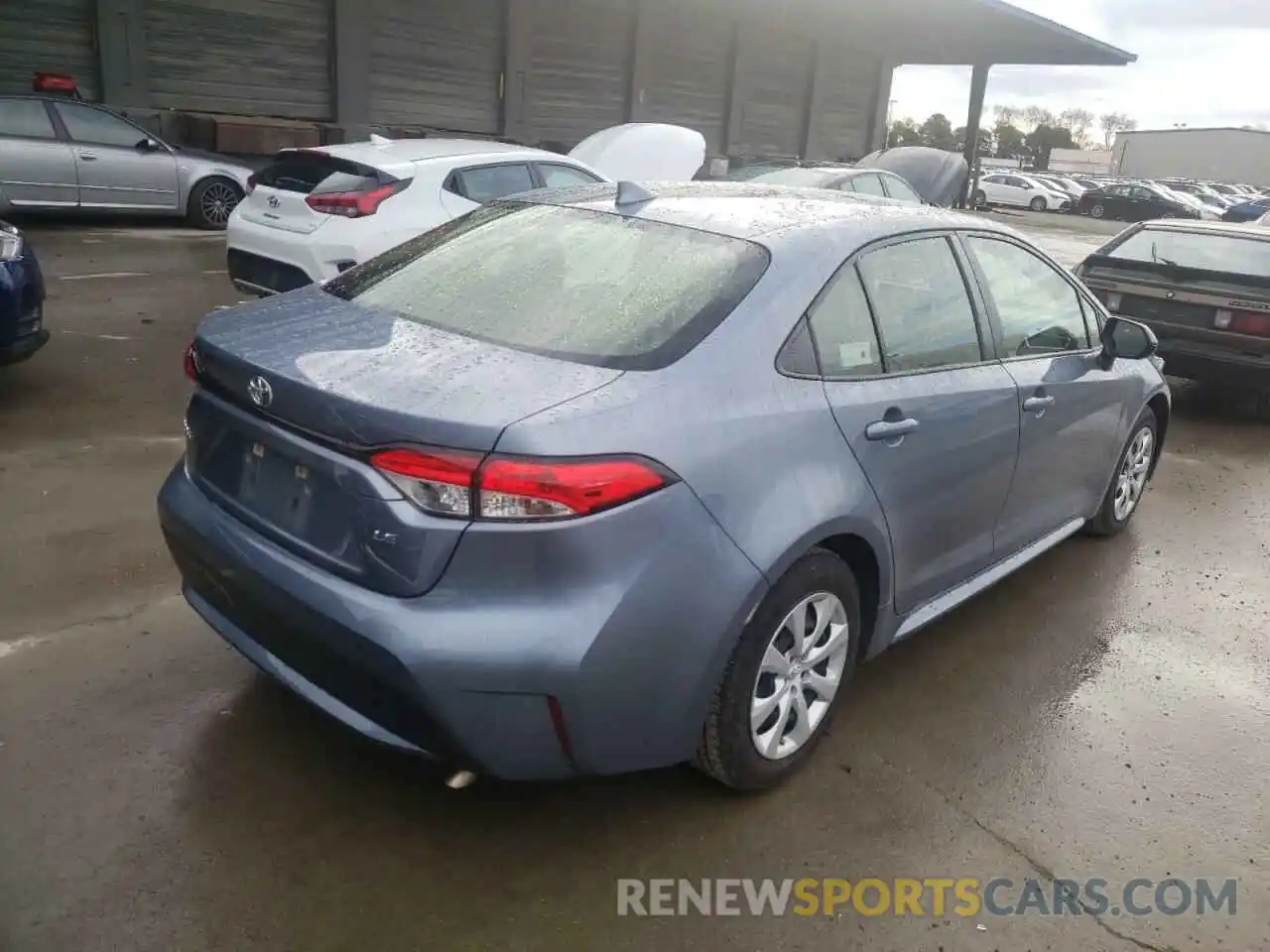 4 Photograph of a damaged car JTDEPRAE6LJ051291 TOYOTA COROLLA 2020