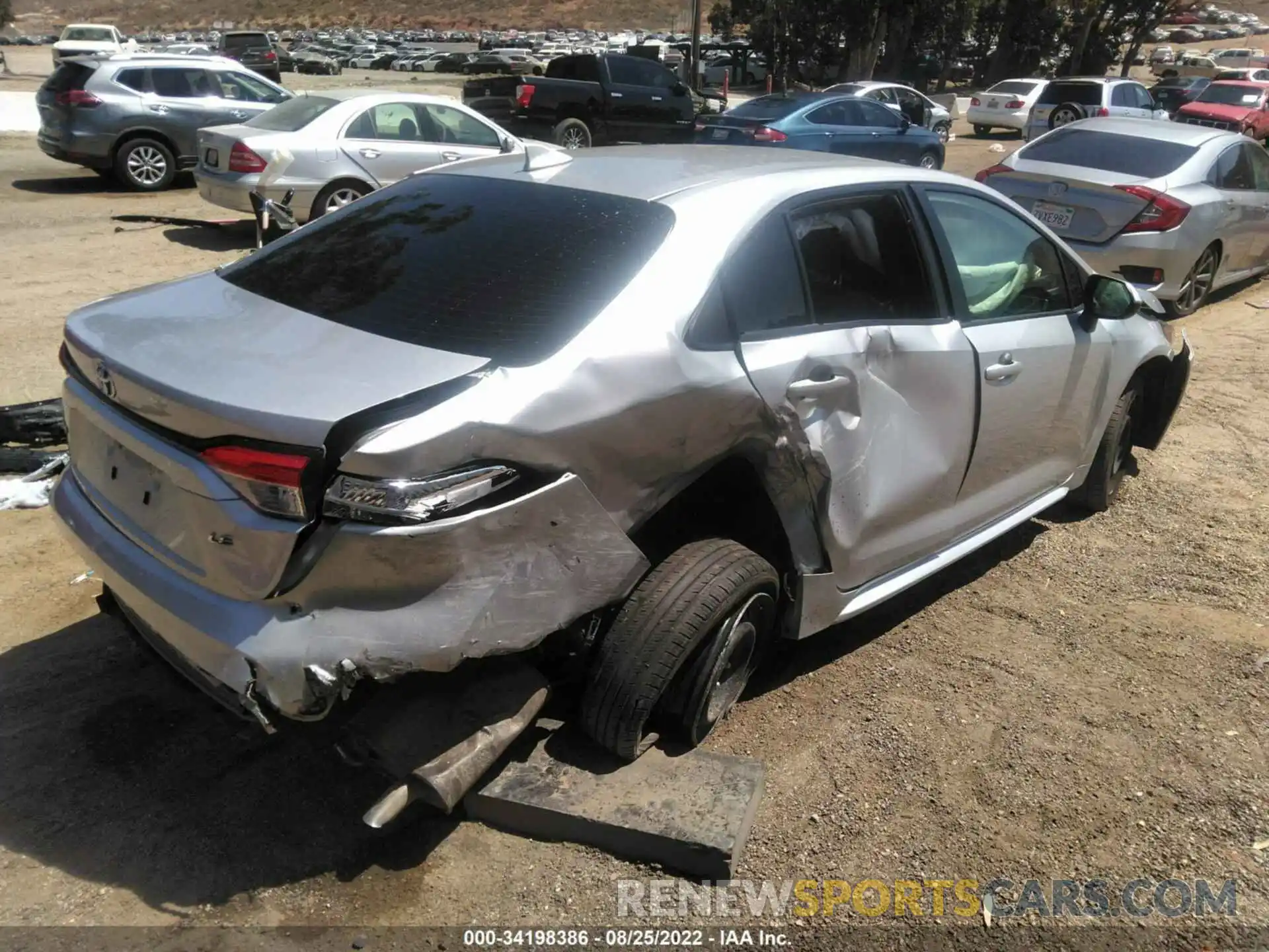 4 Photograph of a damaged car JTDEPRAE6LJ051758 TOYOTA COROLLA 2020