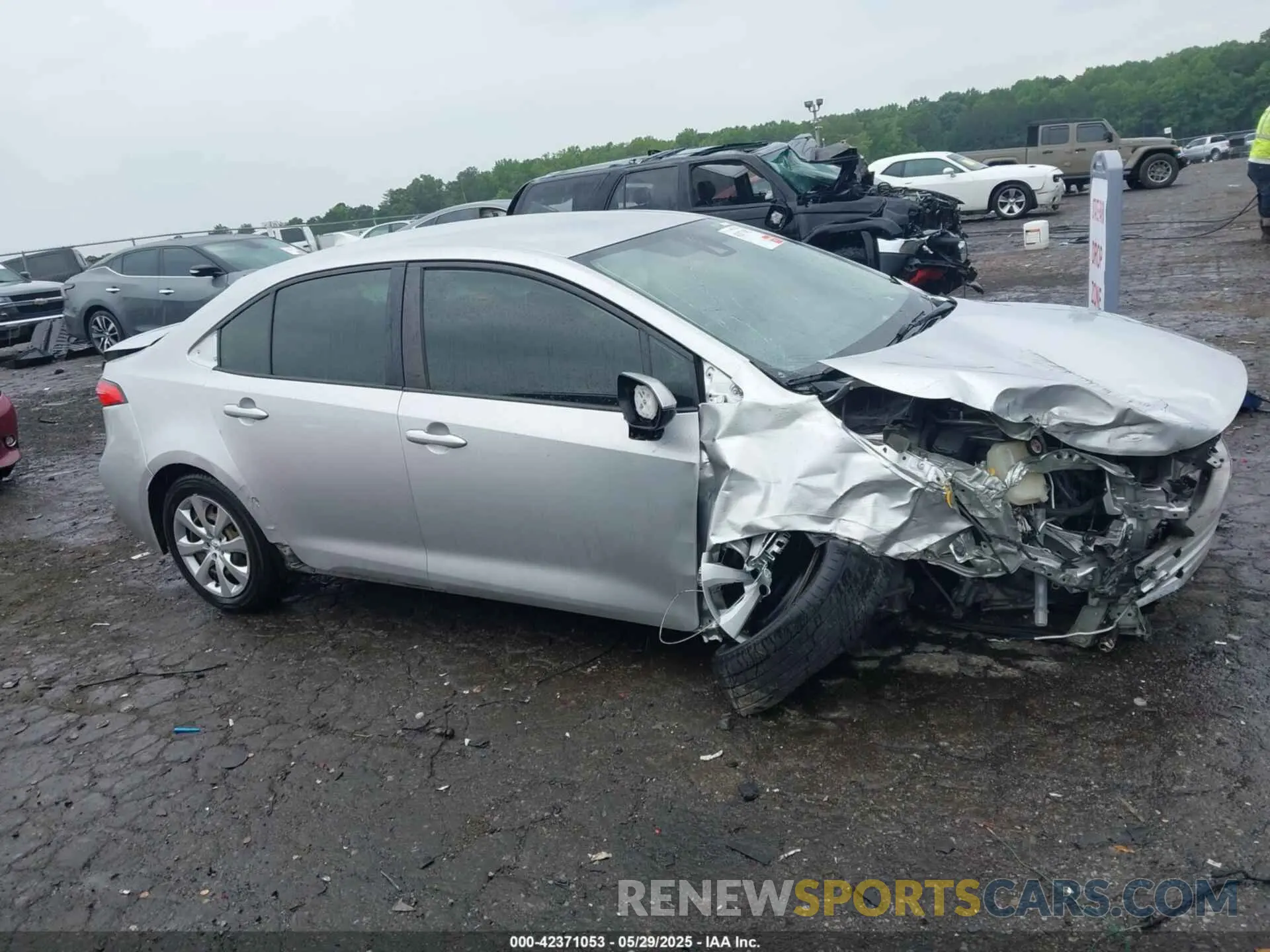 12 Photograph of a damaged car JTDEPRAE6LJ053168 TOYOTA COROLLA 2020