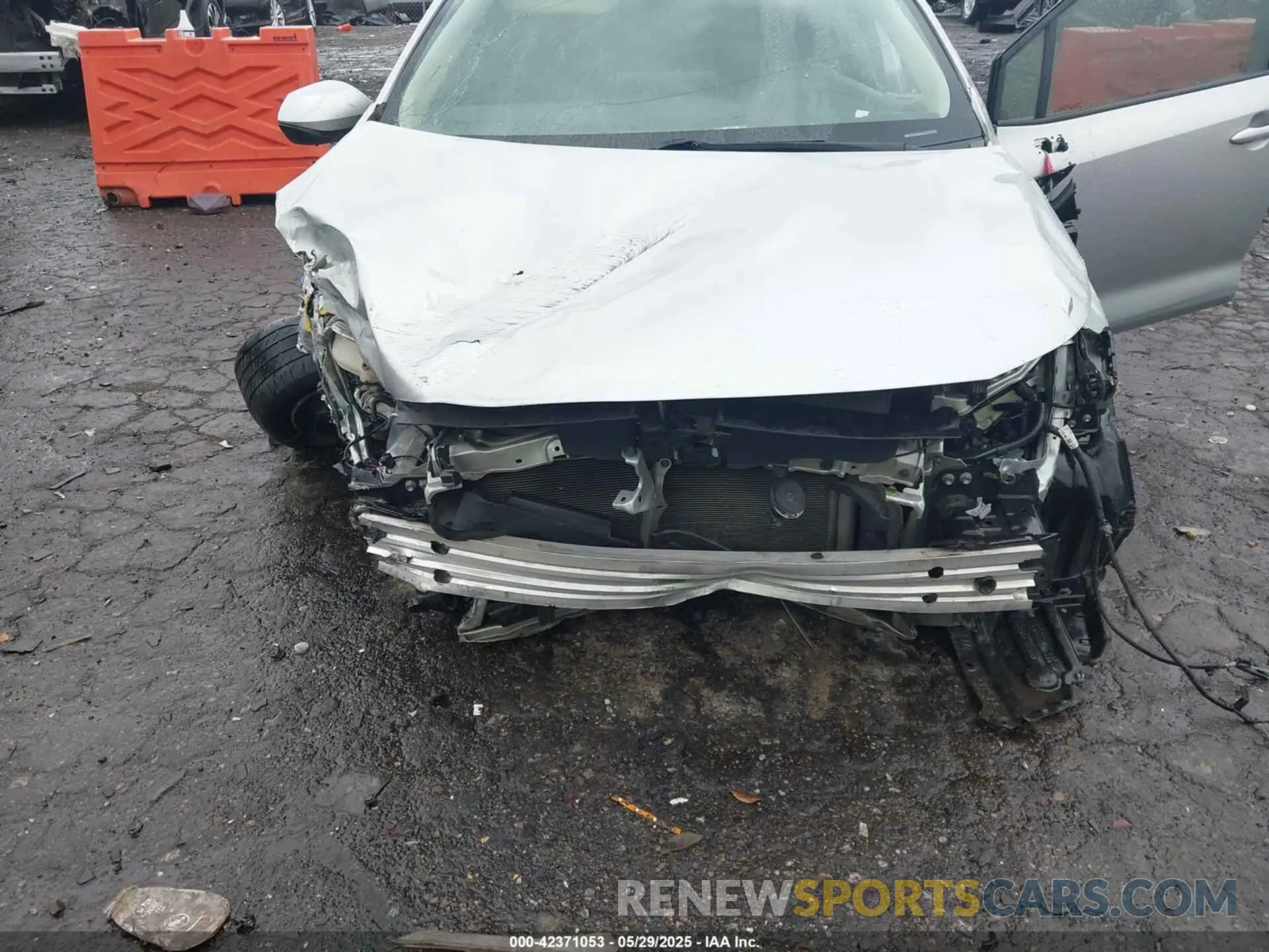 6 Photograph of a damaged car JTDEPRAE6LJ053168 TOYOTA COROLLA 2020