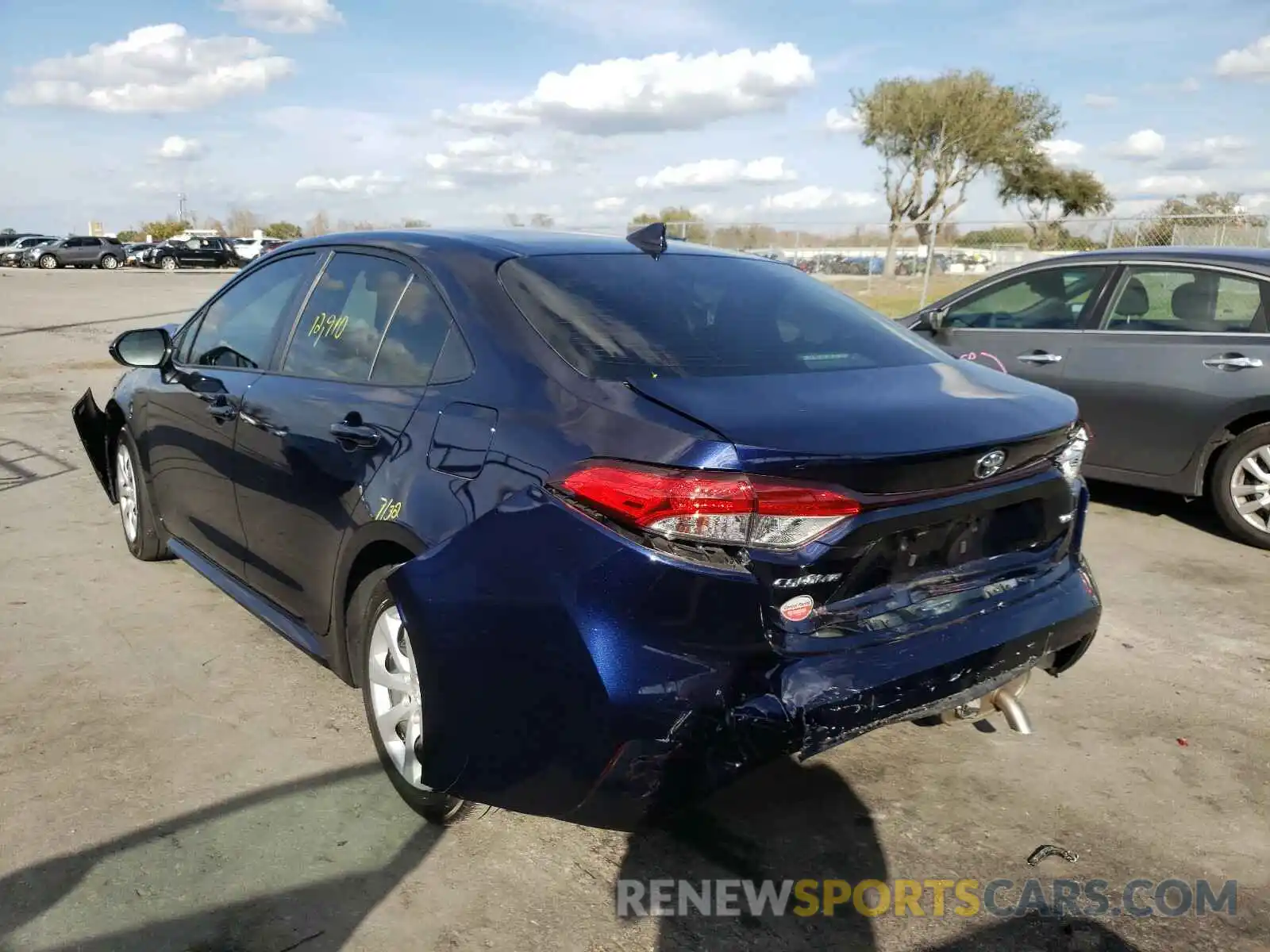 3 Photograph of a damaged car JTDEPRAE6LJ056684 TOYOTA COROLLA 2020