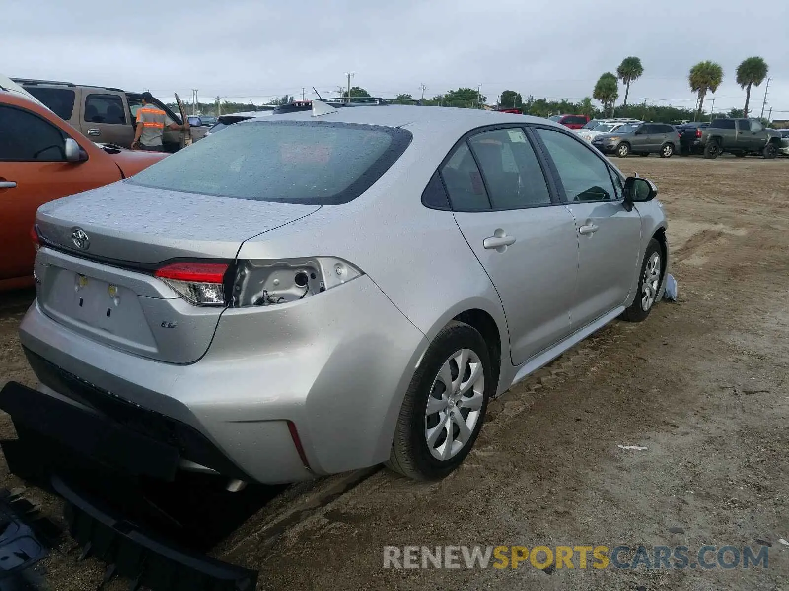 4 Photograph of a damaged car JTDEPRAE6LJ058595 TOYOTA COROLLA 2020