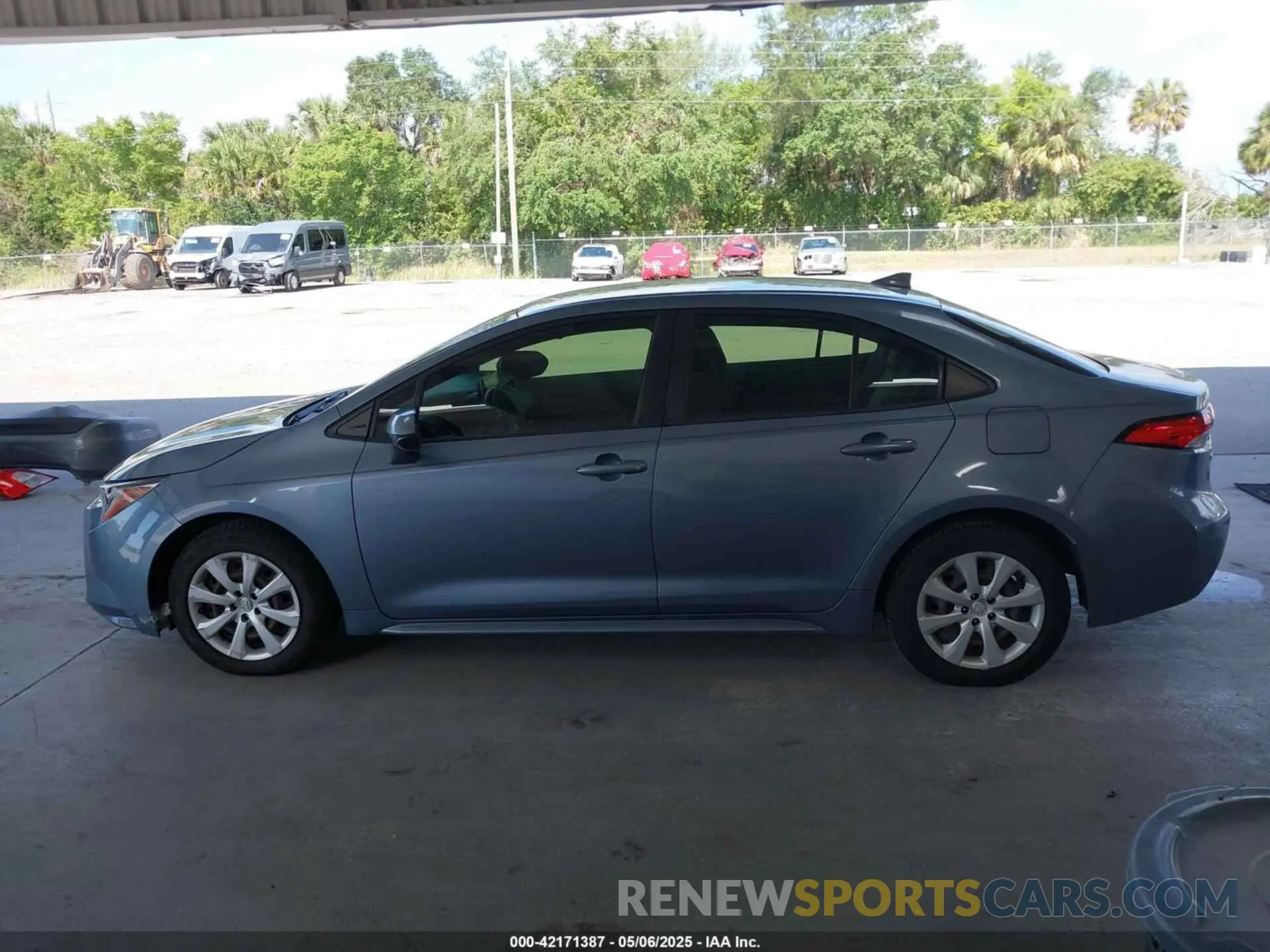 14 Photograph of a damaged car JTDEPRAE6LJ065241 TOYOTA COROLLA 2020