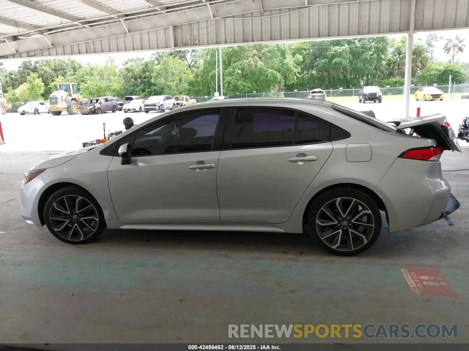 14 Photograph of a damaged car JTDEPRAE6LJ070679 TOYOTA COROLLA 2020