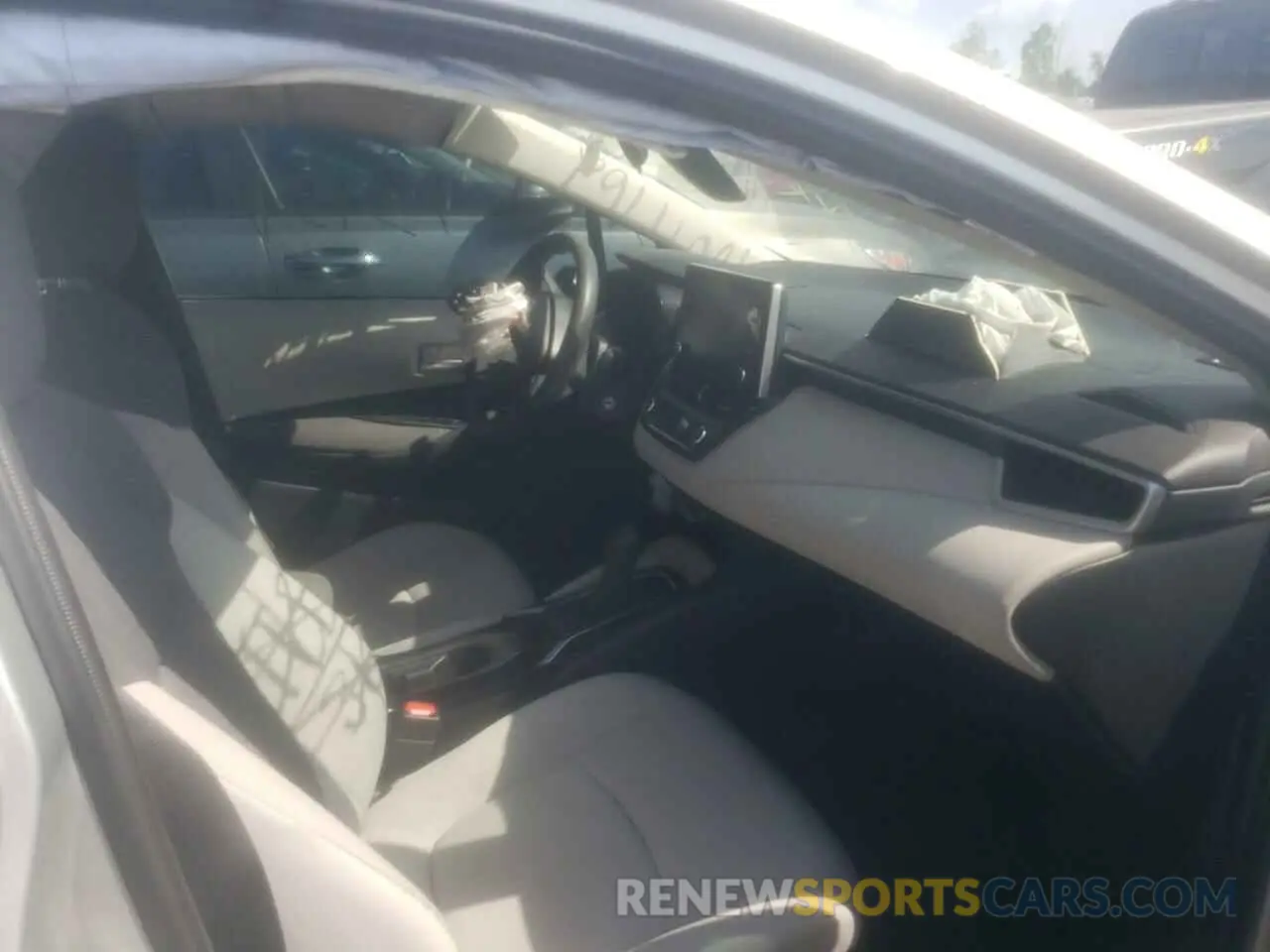 5 Photograph of a damaged car JTDEPRAE6LJ074764 TOYOTA COROLLA 2020