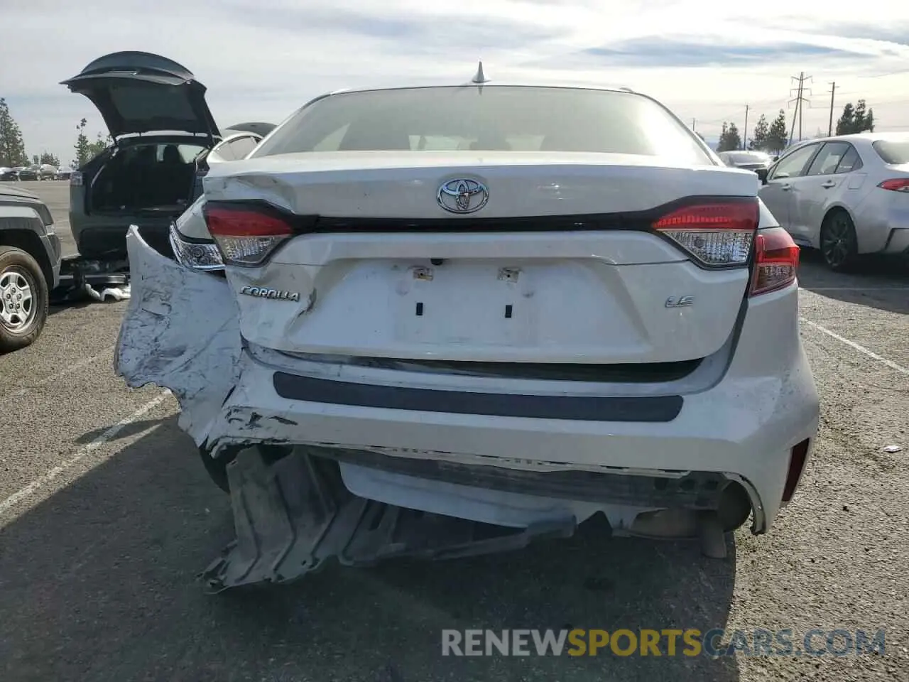 6 Photograph of a damaged car JTDEPRAE6LJ078247 TOYOTA COROLLA 2020