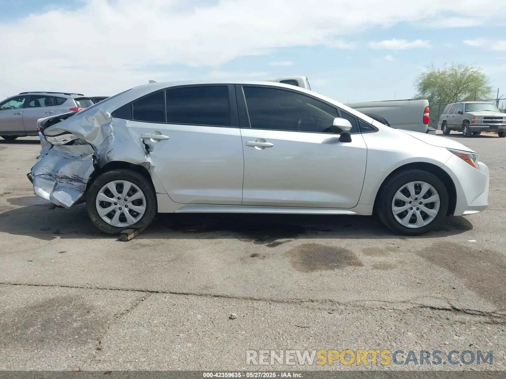 13 Photograph of a damaged car JTDEPRAE6LJ079009 TOYOTA COROLLA 2020