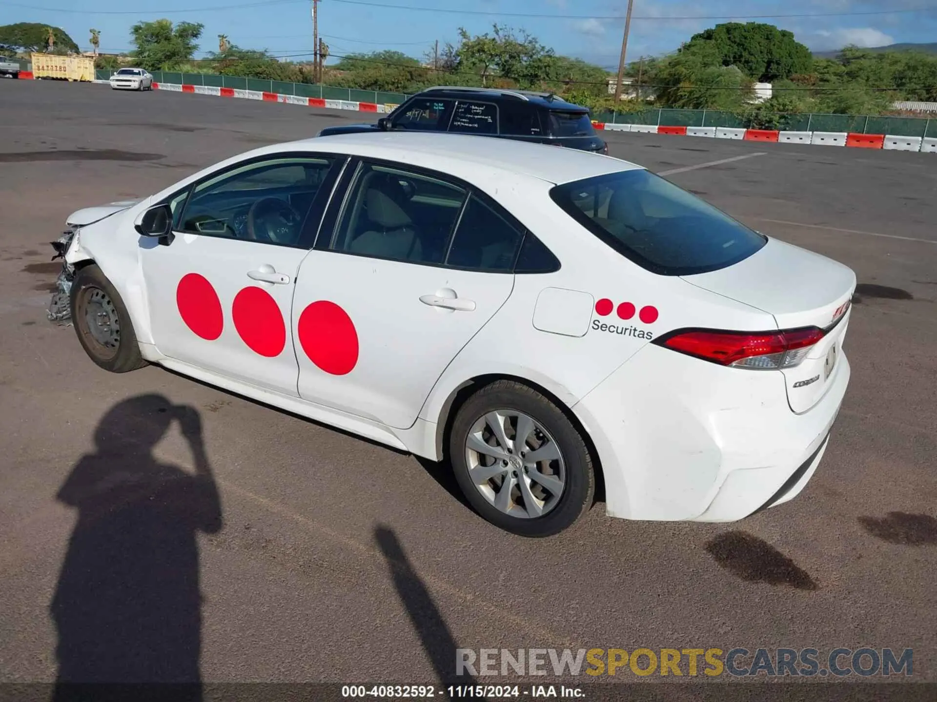 3 Photograph of a damaged car JTDEPRAE6LJ082413 TOYOTA COROLLA 2020