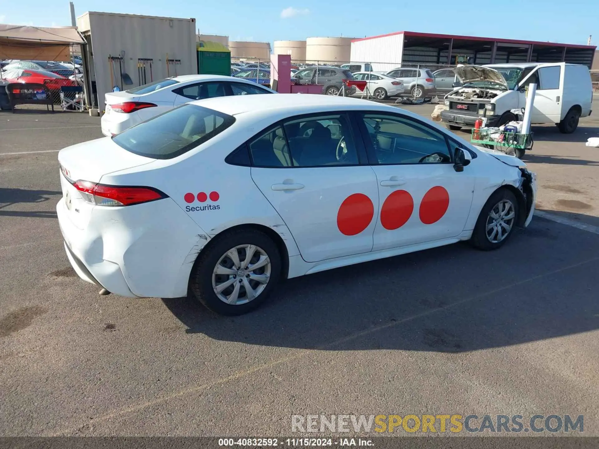4 Photograph of a damaged car JTDEPRAE6LJ082413 TOYOTA COROLLA 2020