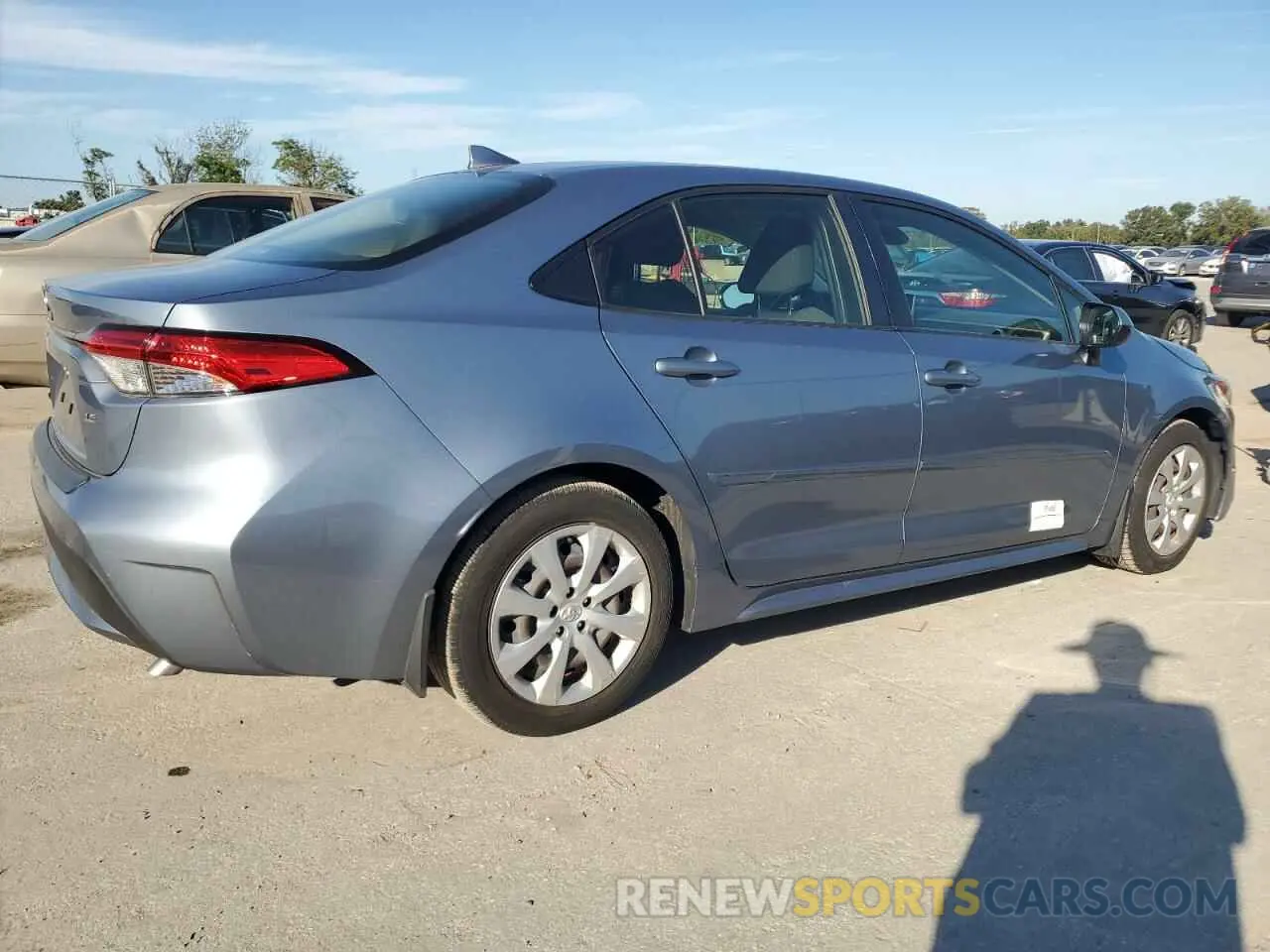 3 Photograph of a damaged car JTDEPRAE6LJ083707 TOYOTA COROLLA 2020