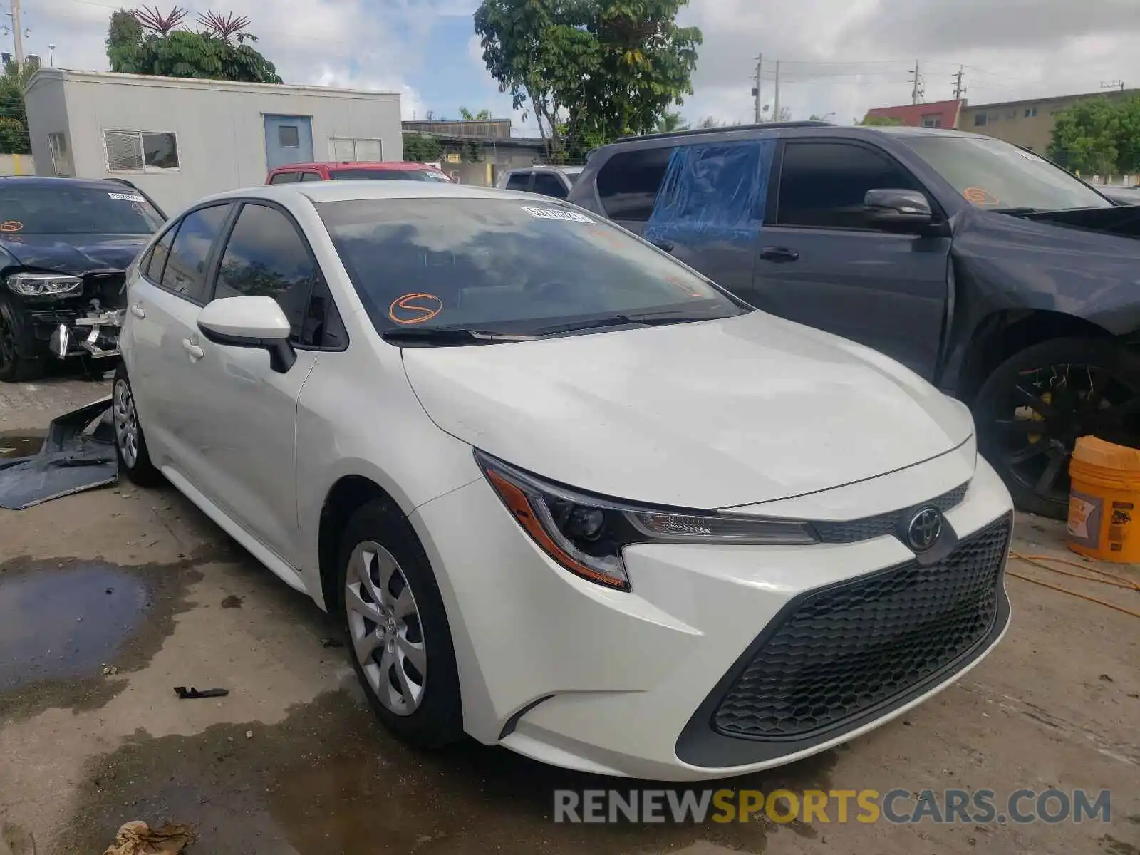 1 Photograph of a damaged car JTDEPRAE6LJ087899 TOYOTA COROLLA 2020