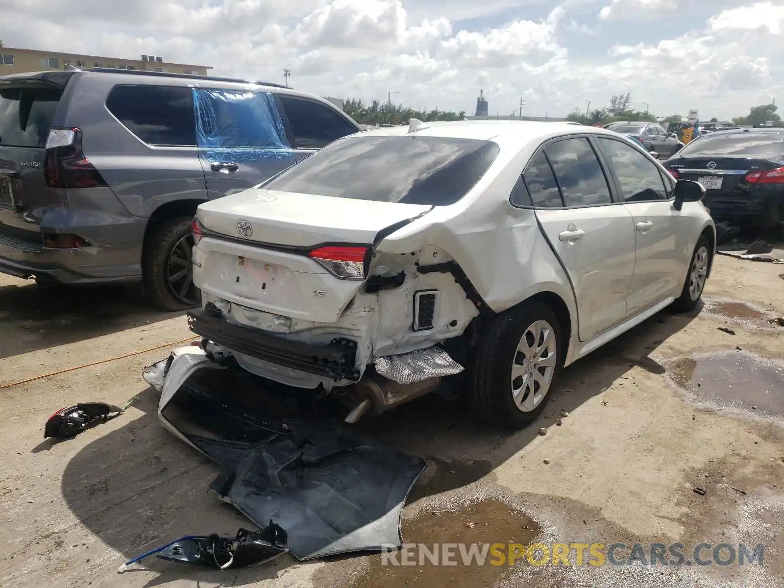 4 Photograph of a damaged car JTDEPRAE6LJ087899 TOYOTA COROLLA 2020