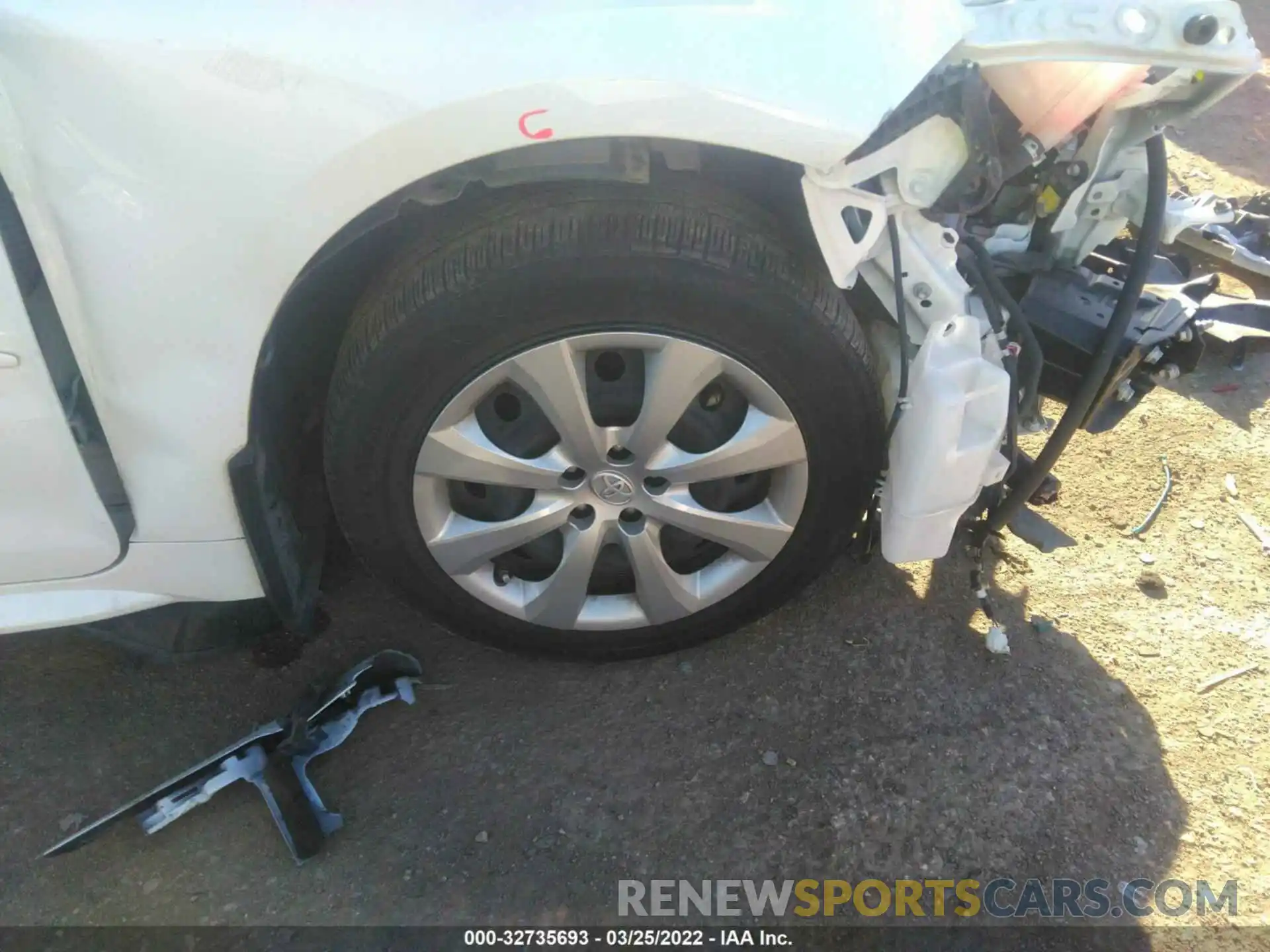 15 Photograph of a damaged car JTDEPRAE6LJ090141 TOYOTA COROLLA 2020